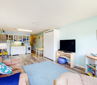 Proposal Rock Charmer Condo in Neskowin with creekside and ocean views