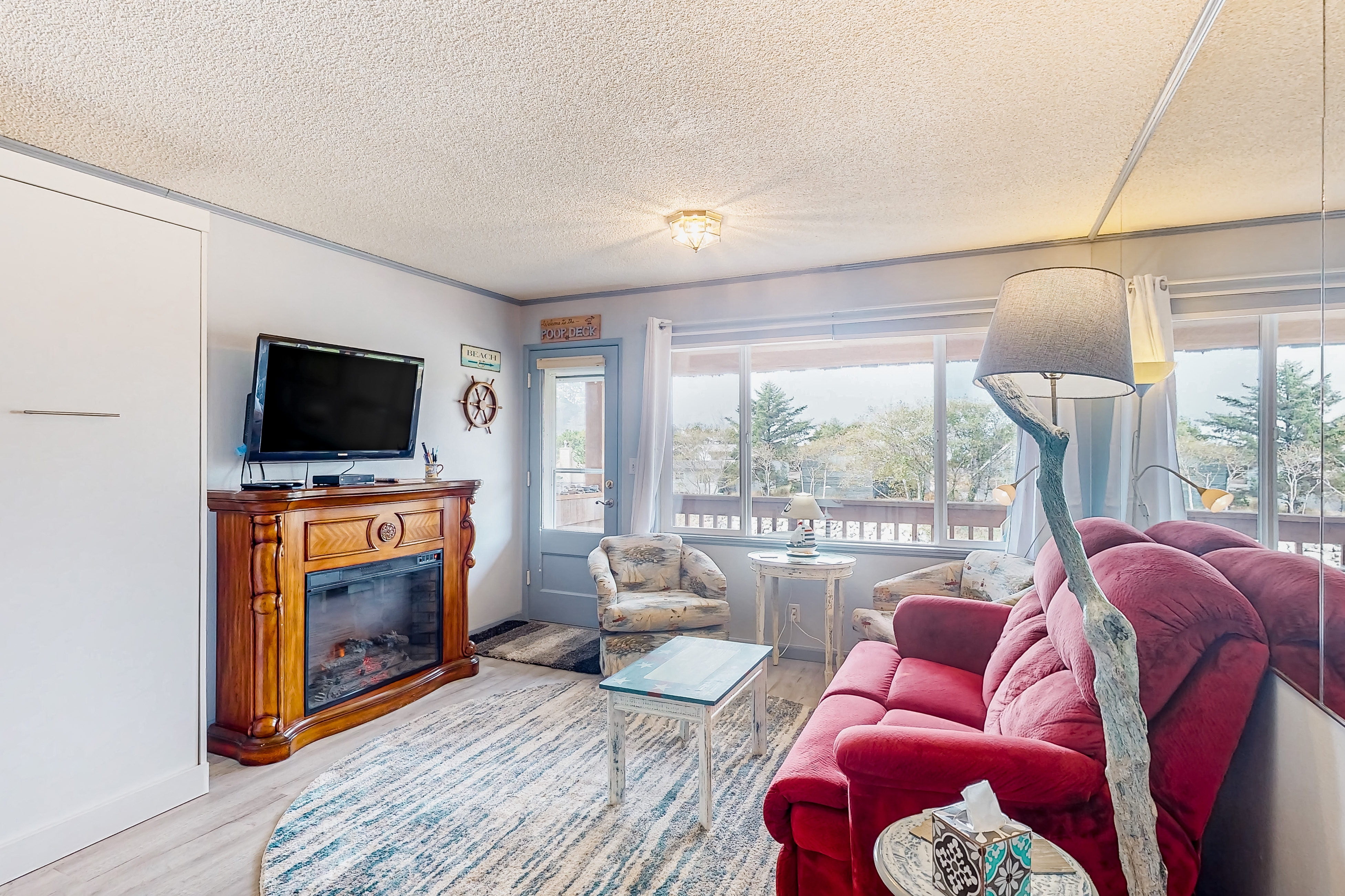 Beachfront condo near the beach with water views private balcony and cable