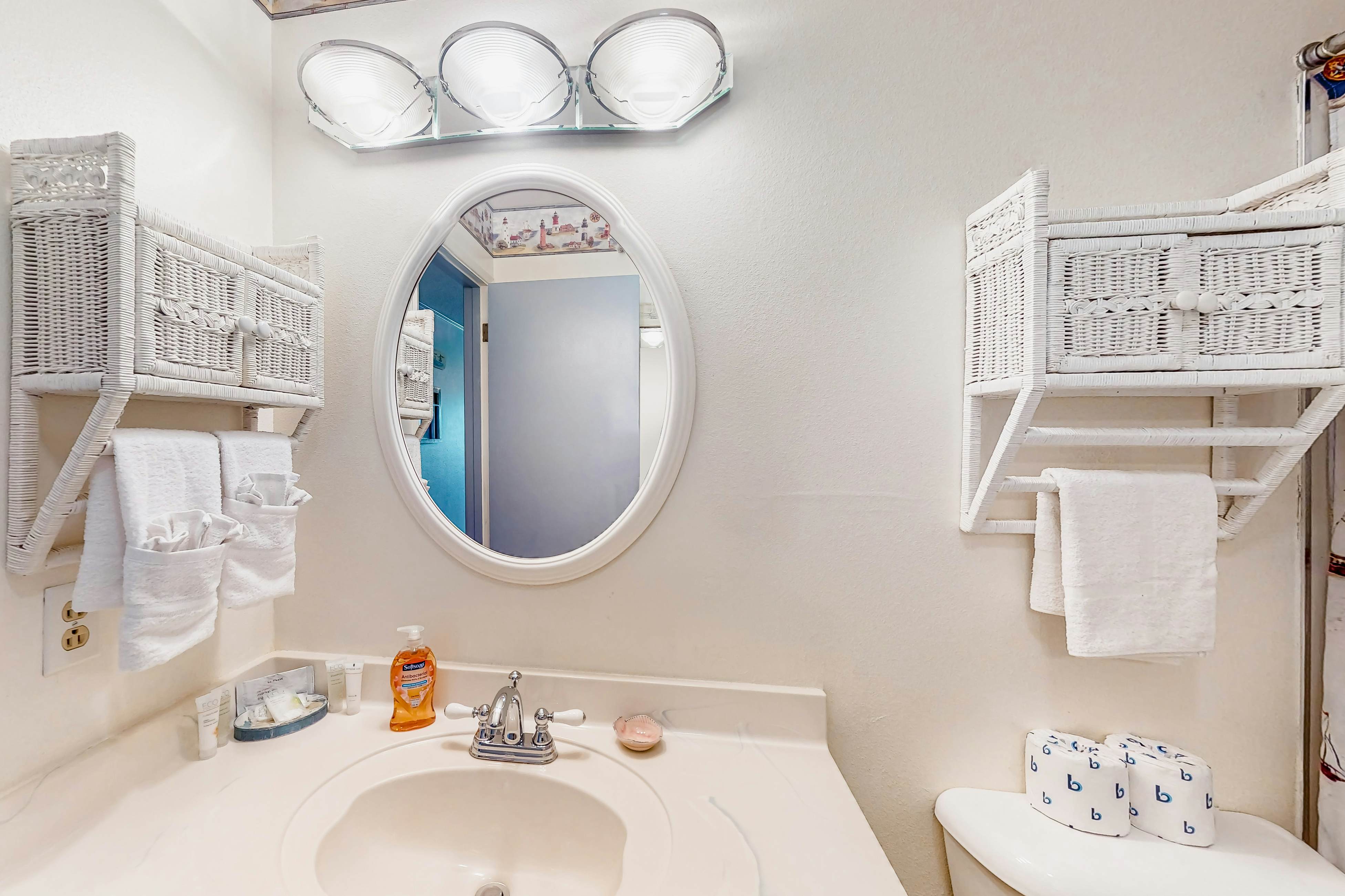 Beachfront condo near the beach with water views, private balcony & cable