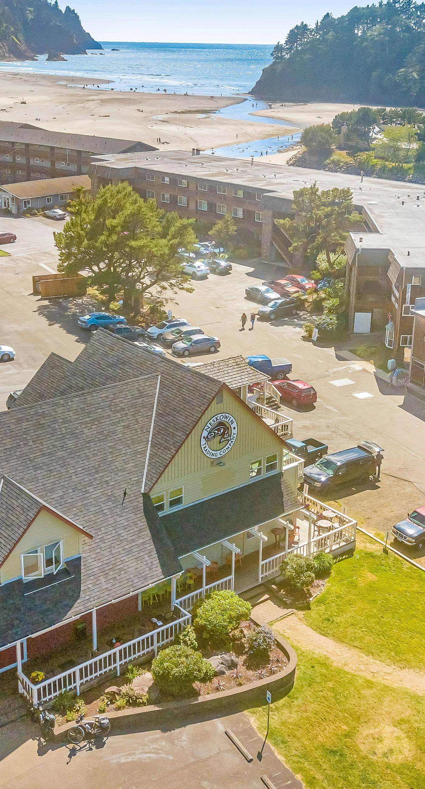 Cozy Coastal Condo Steps from the Beach with Deck Views