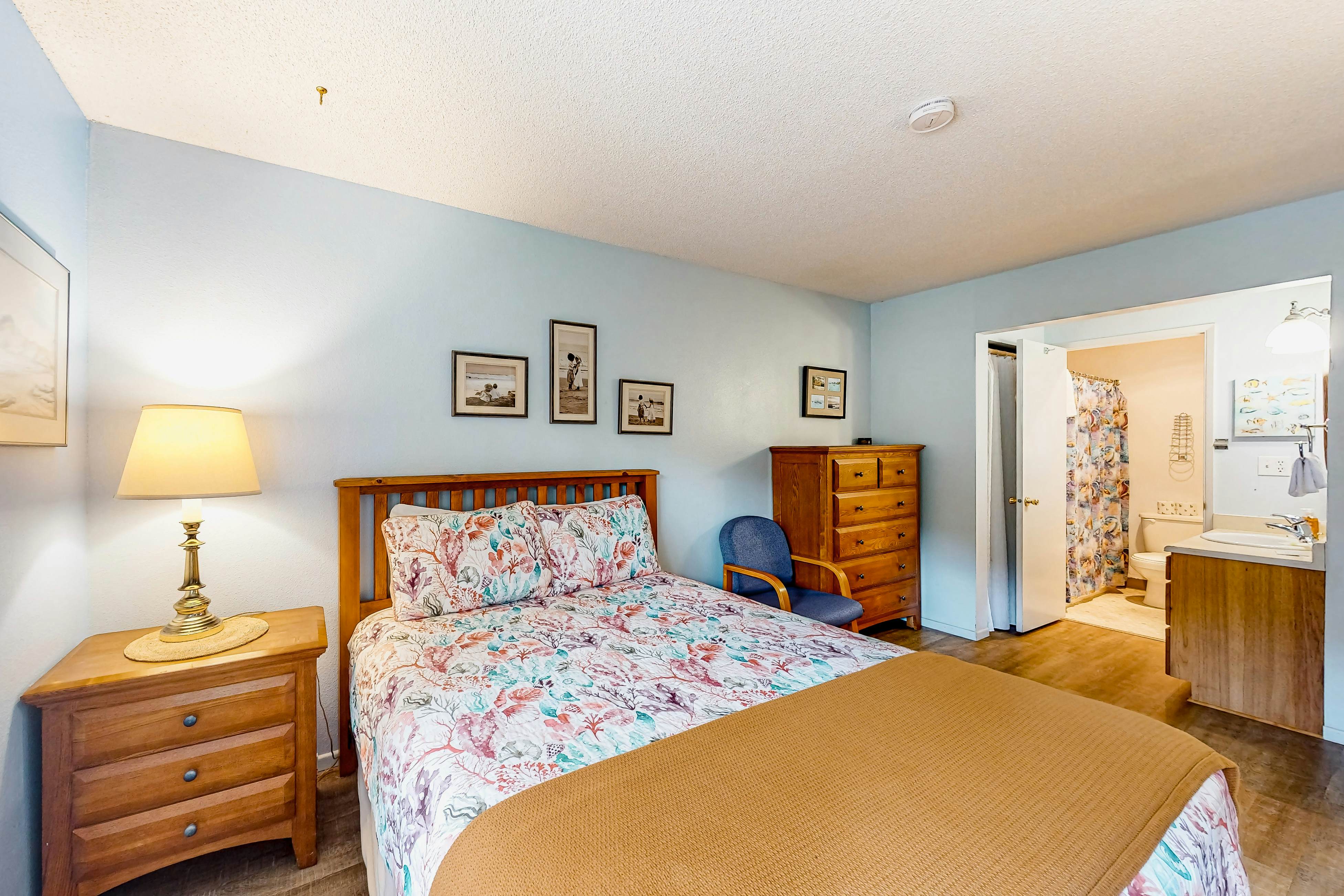 Dog-friendly, riverfront suite at oceanfront Proposal Rock Inn - steps to beach