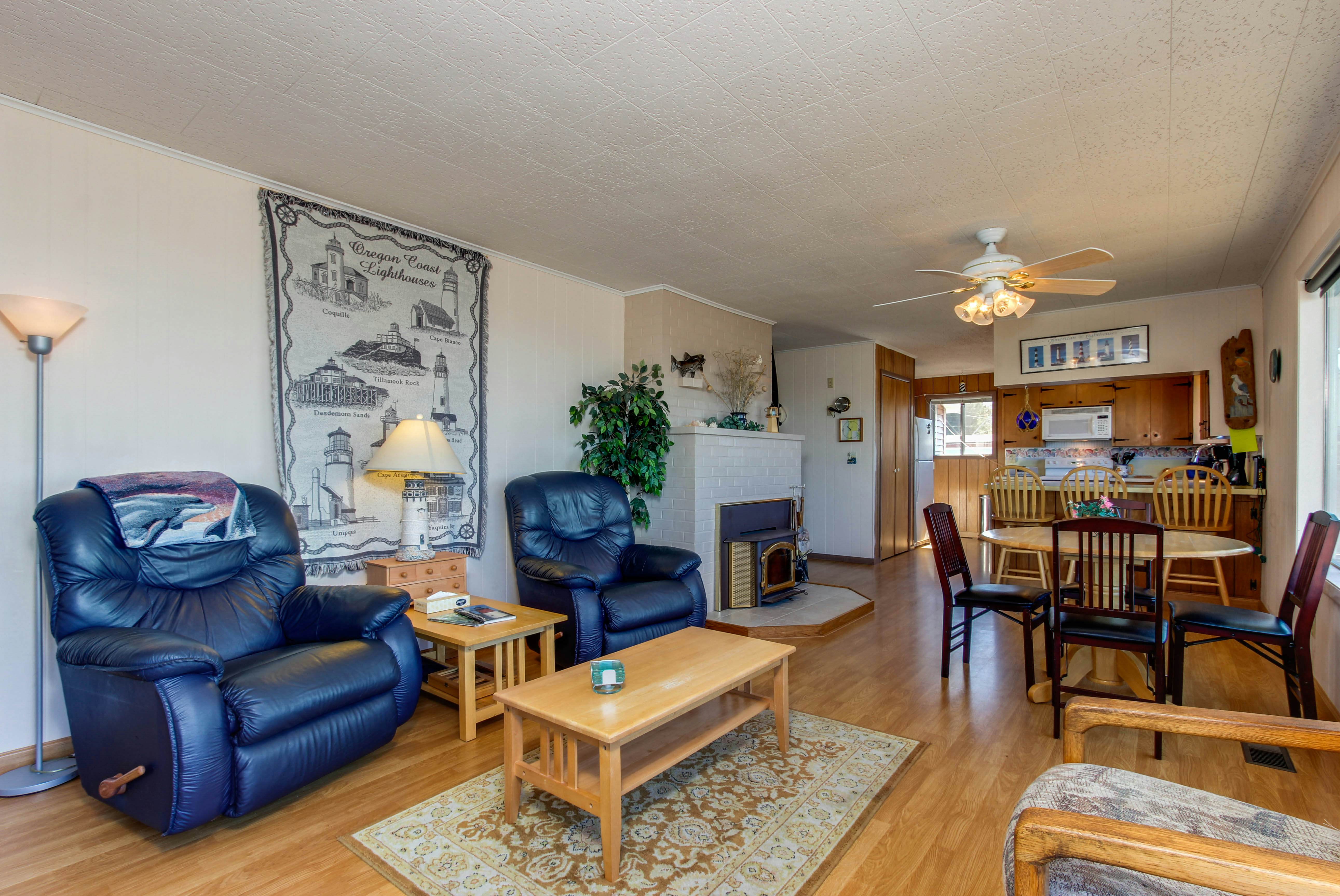 Bright Home with Sweeping Ocean Views and Quiet Location Close to Town