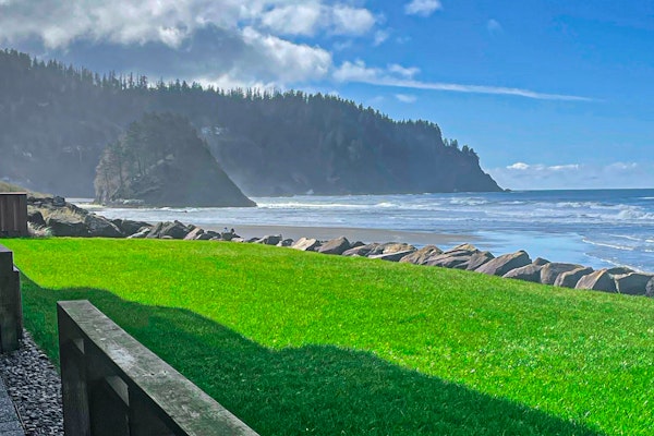 Oceanfront ground level condo with fireplace and updated kitchen dog friendly