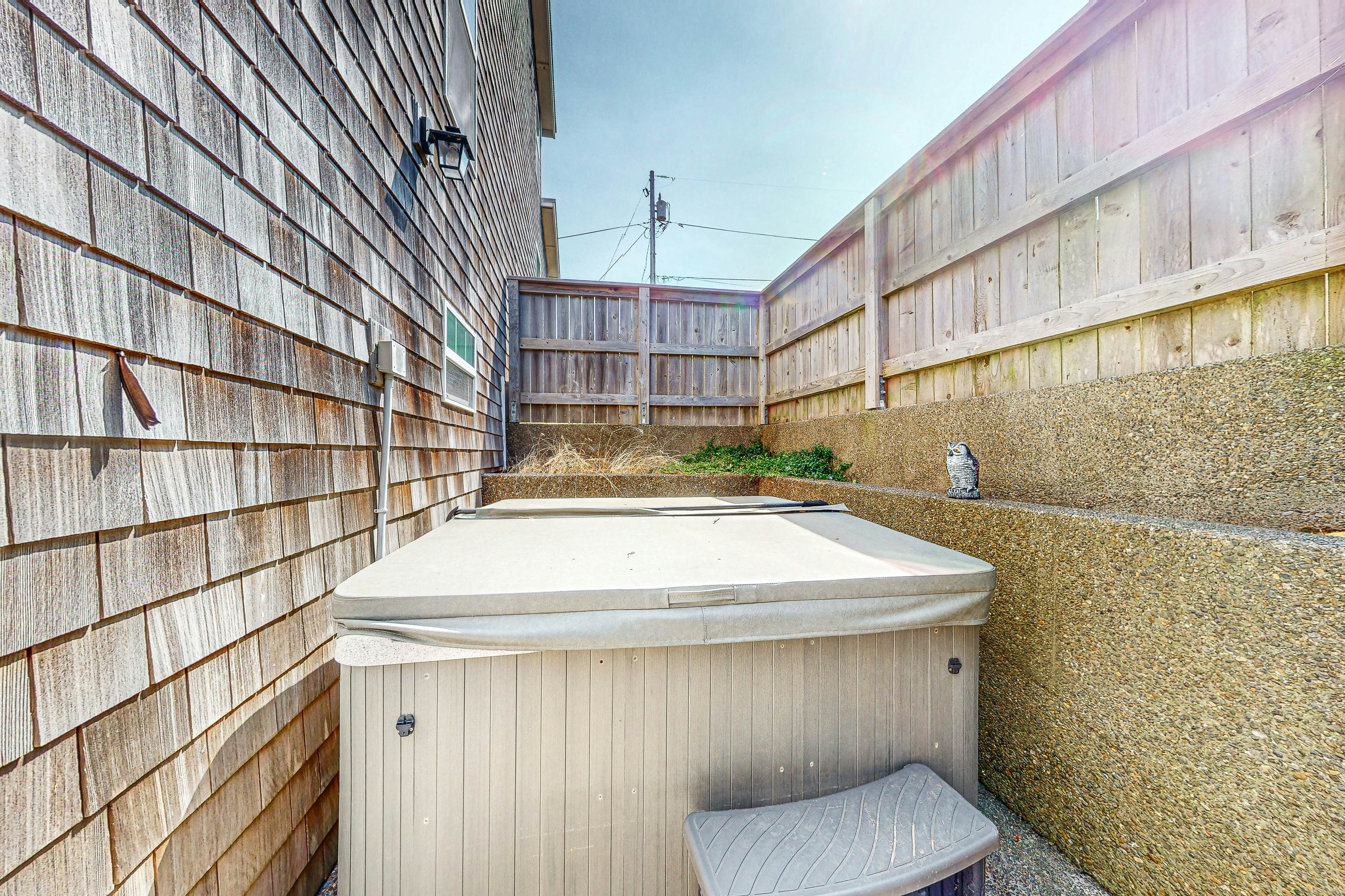 Gorgeous ocean view home with hot tub game room steps to beach