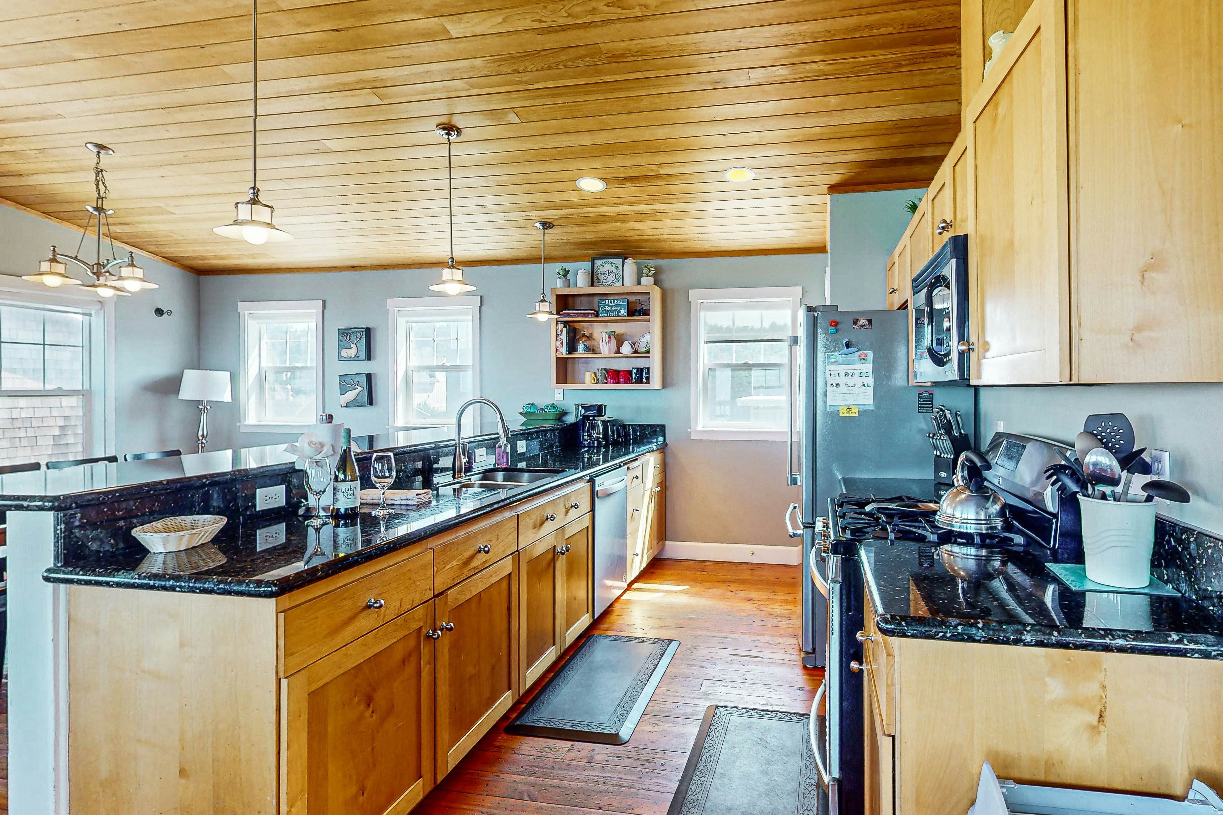 Gorgeous ocean view home with hot tub game room steps to beach