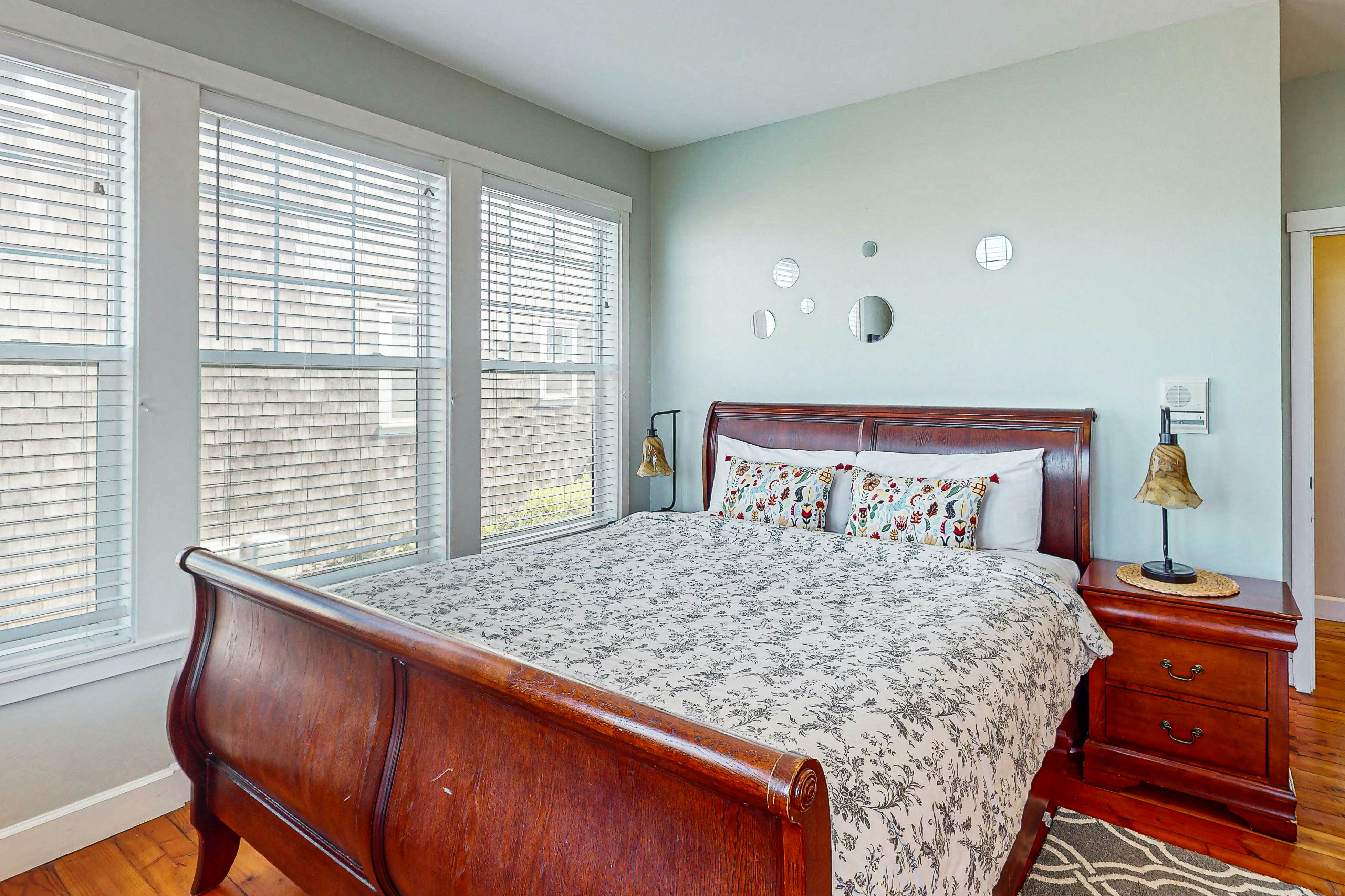 Gorgeous ocean view home with hot tub game room steps to beach