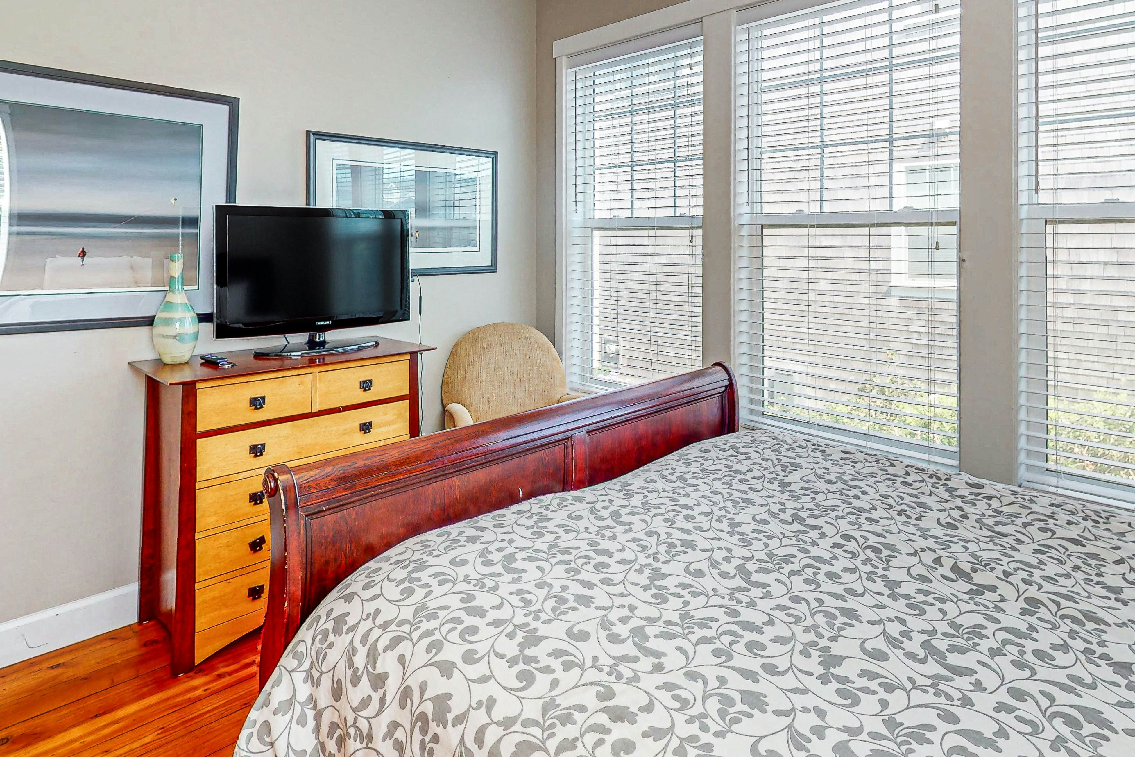 Gorgeous ocean view home with hot tub game room steps to beach