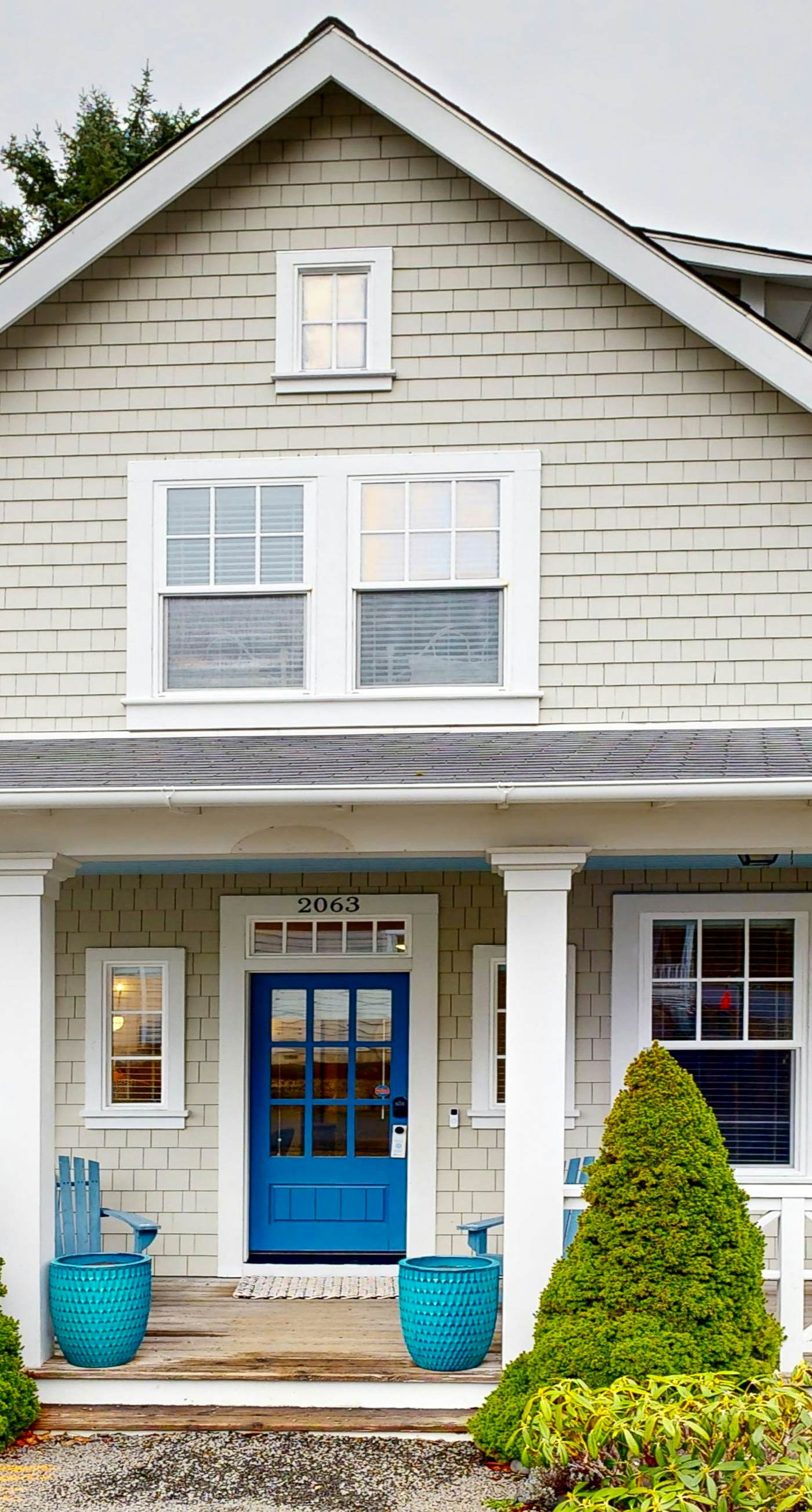 Beautiful home with peek a boo beach views patio with hot tub and firepit WiFi