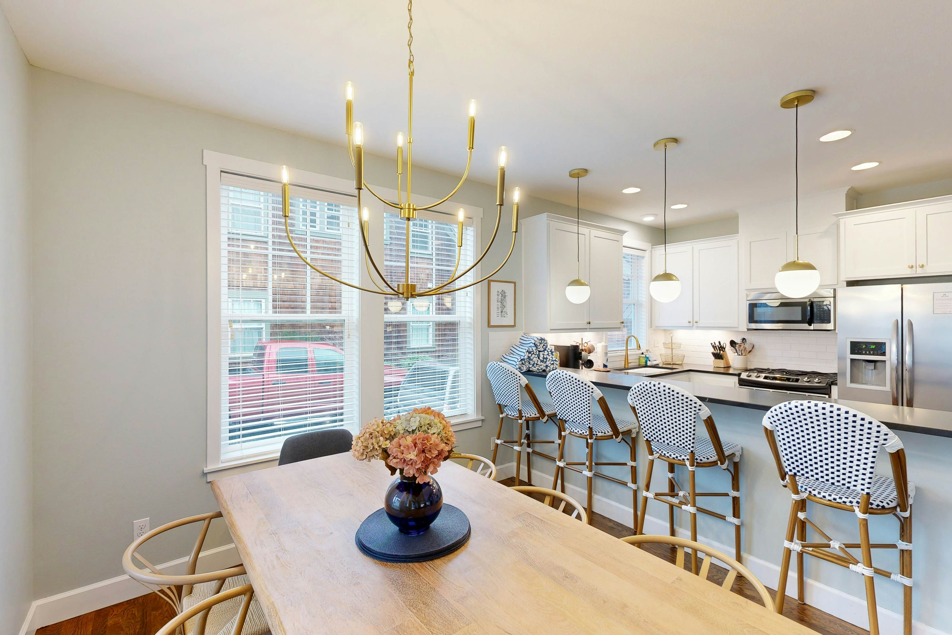 Beautiful home with peek a boo beach views patio with hot tub and firepit WiFi