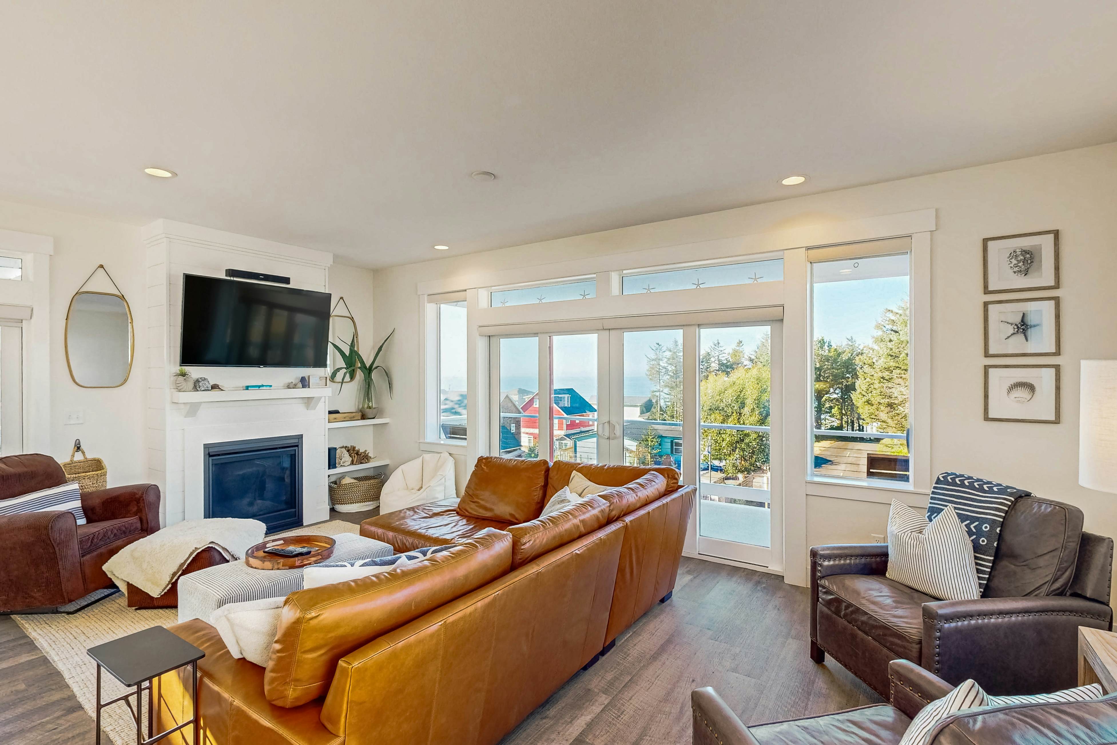 Beautiful family-friendly home with private hot tub, walk to beach, shared pool