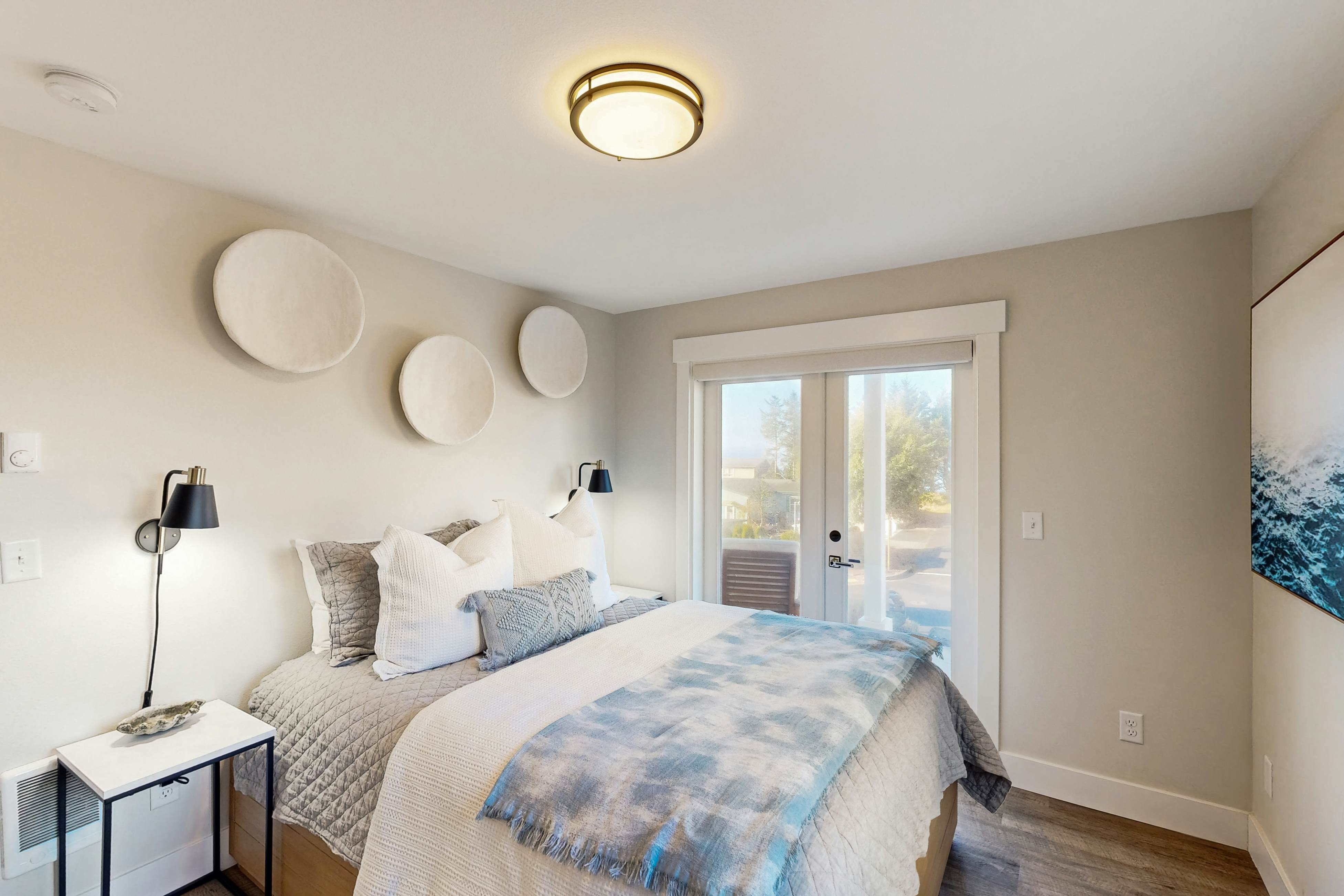 Beautiful family-friendly home with private hot tub, walk to beach, shared pool