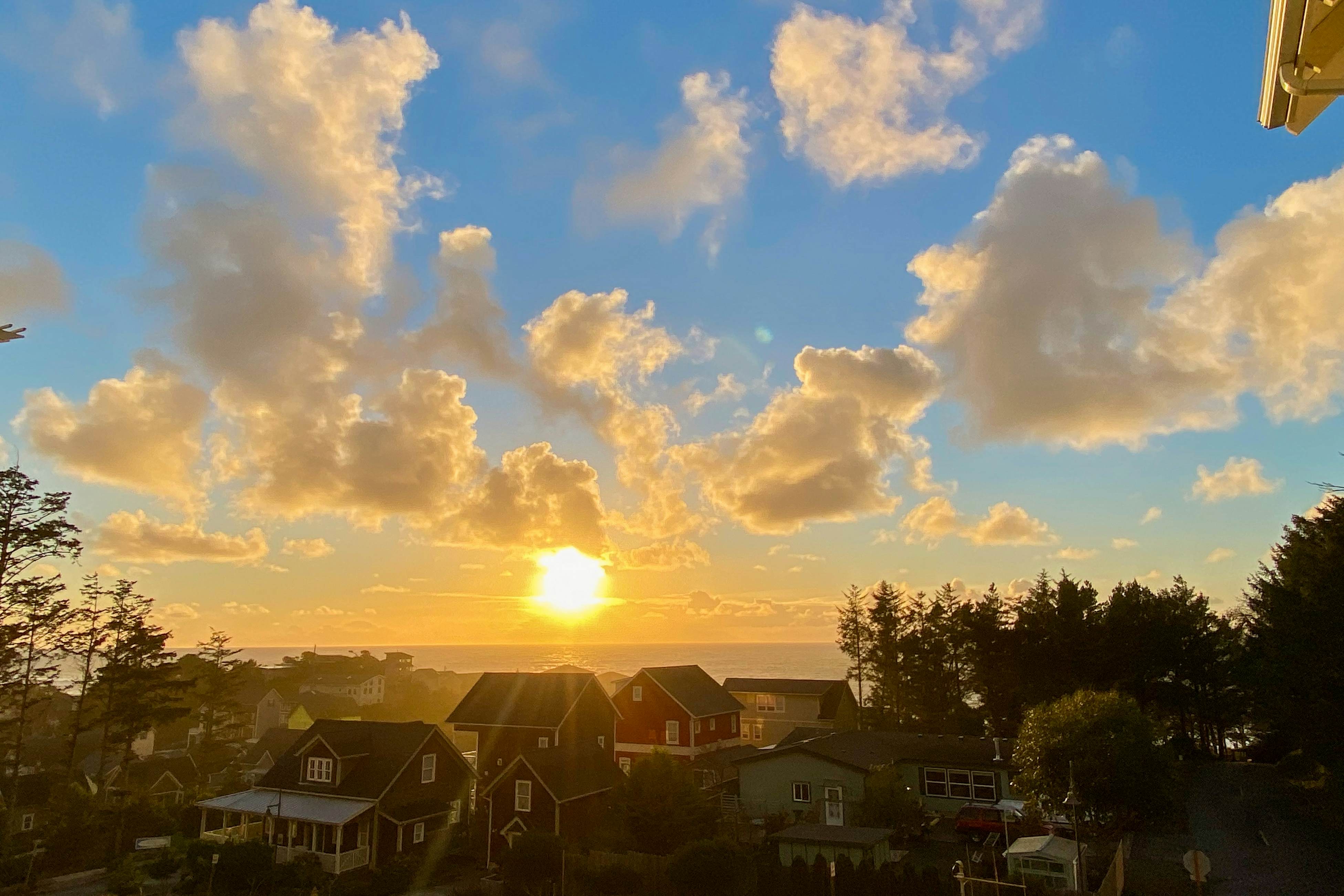 Beautiful family-friendly home with private hot tub, walk to beach, shared pool