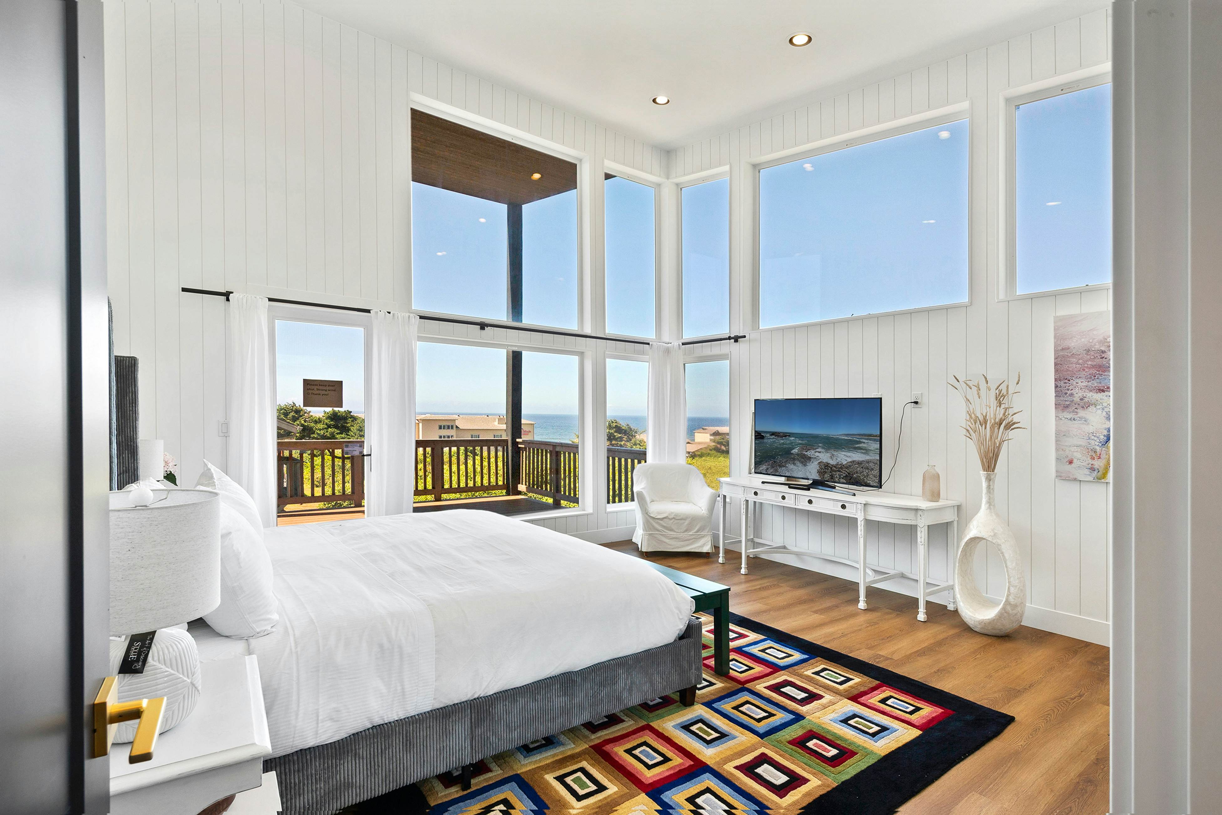 Spacious home with ocean view, enclosed yard, fireplace, hut tub, washer & dryer