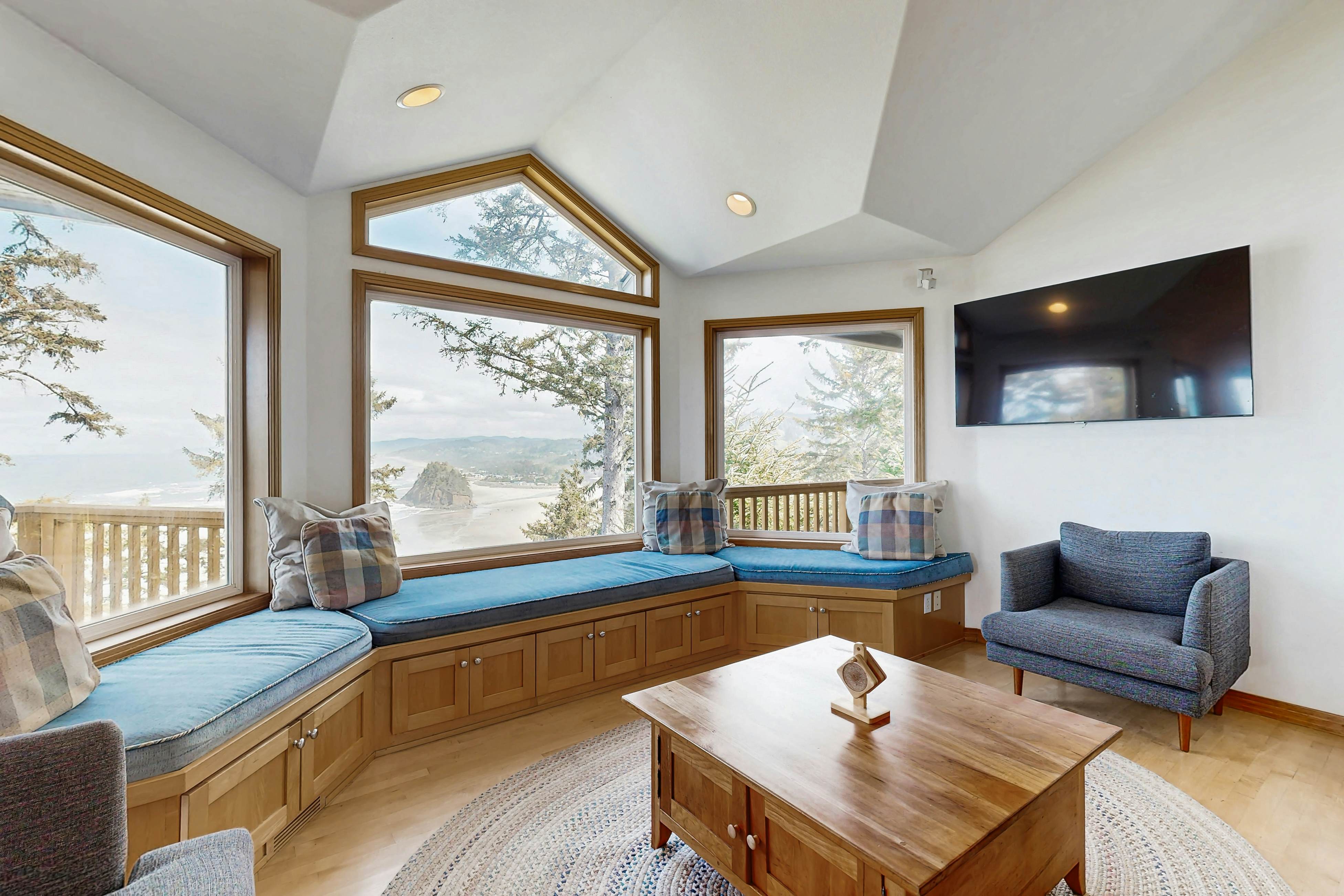 Dog-Friendly Home with Private Hot Tub and Views of Proposal Rock and the Ocean
