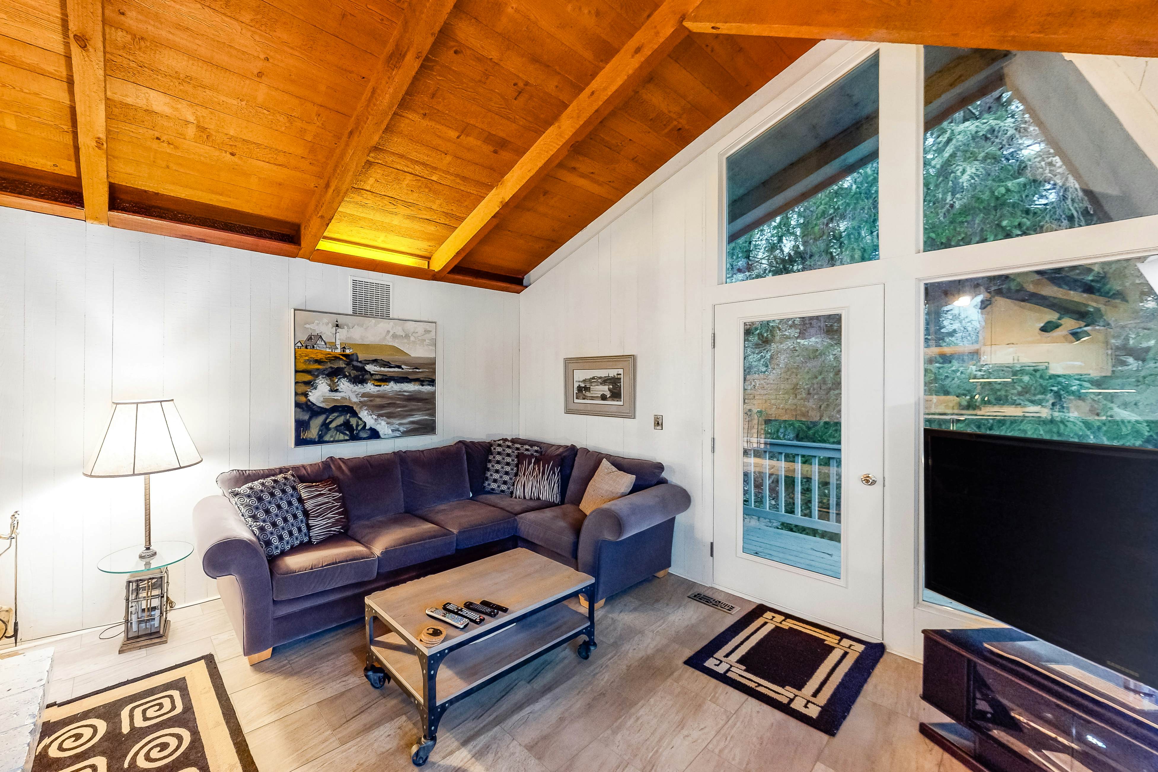 Lakefront house w/ private dock, firepit, and sunset views