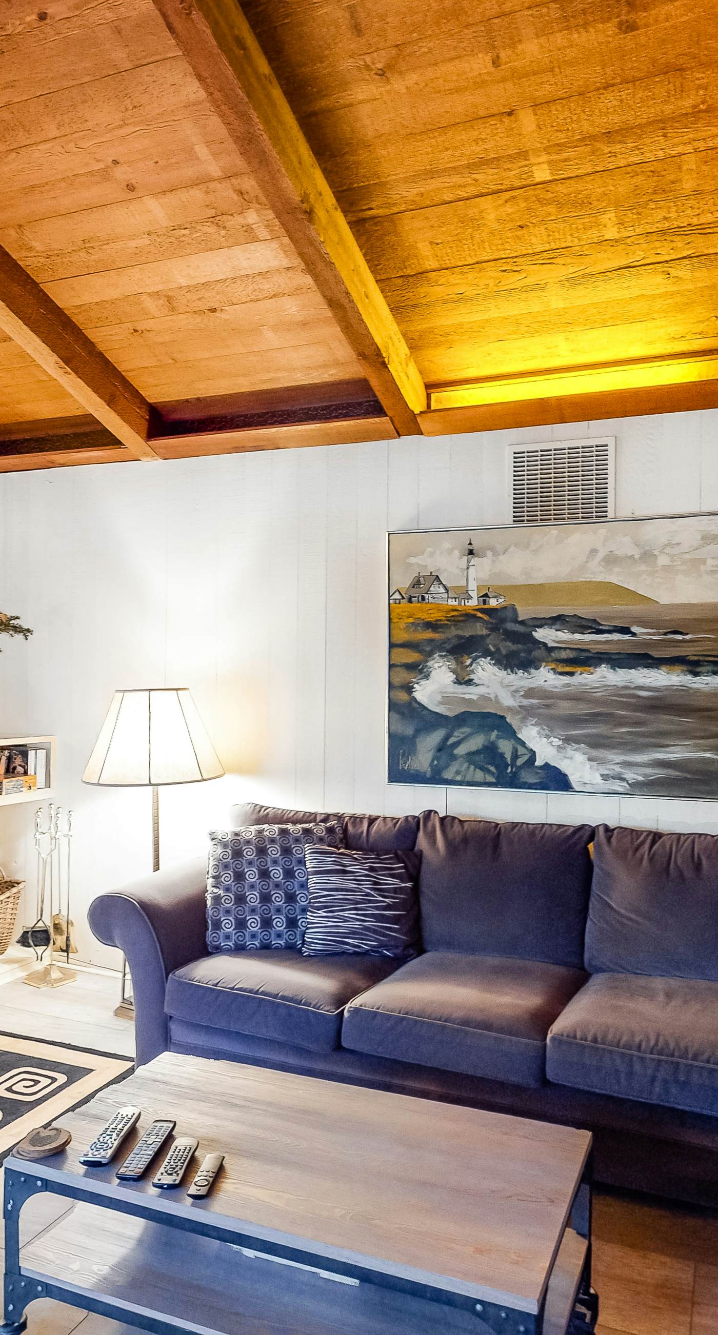 Lakefront house with private dock firepit and sunset views