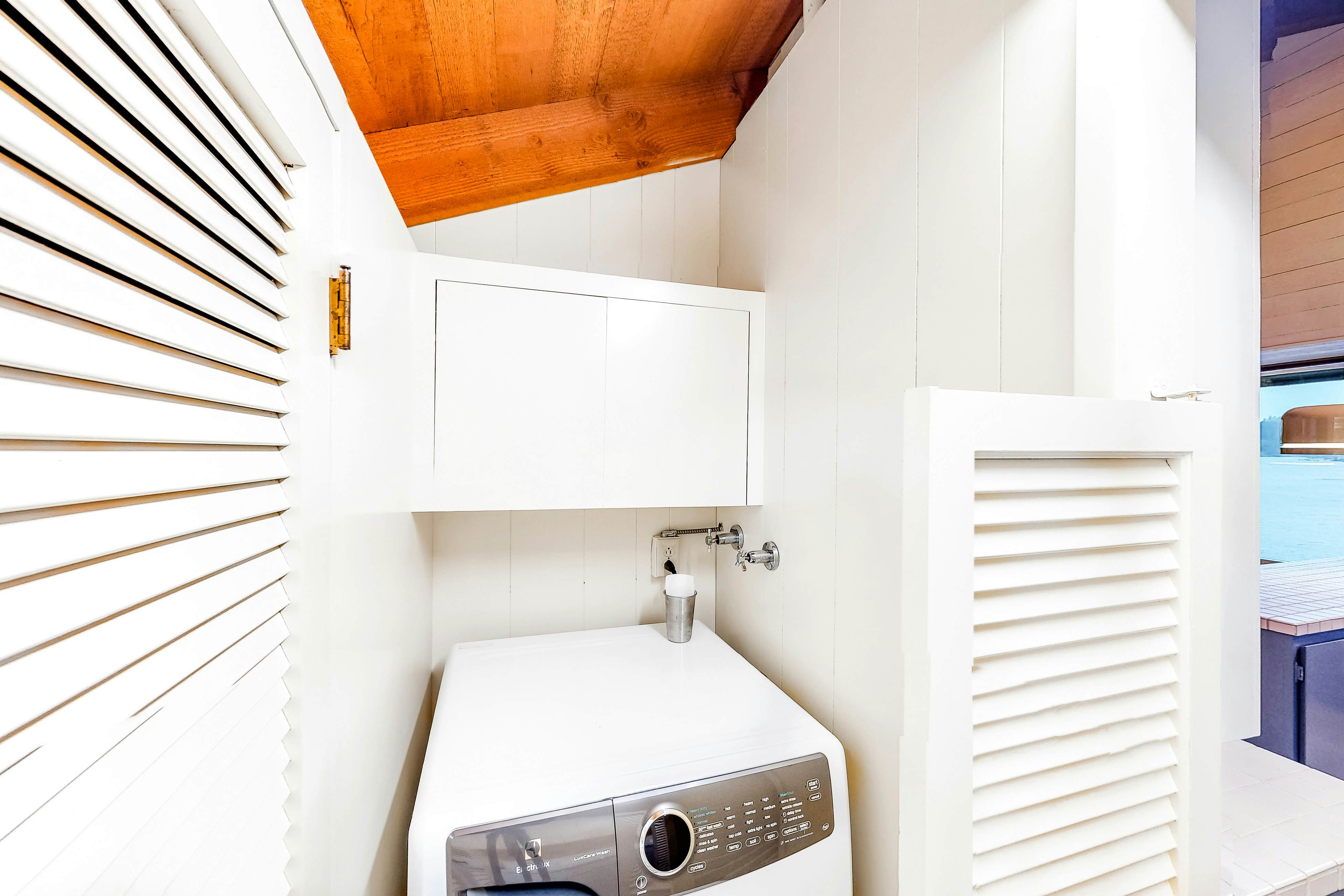 Lakefront house w/ private dock, firepit, and sunset views