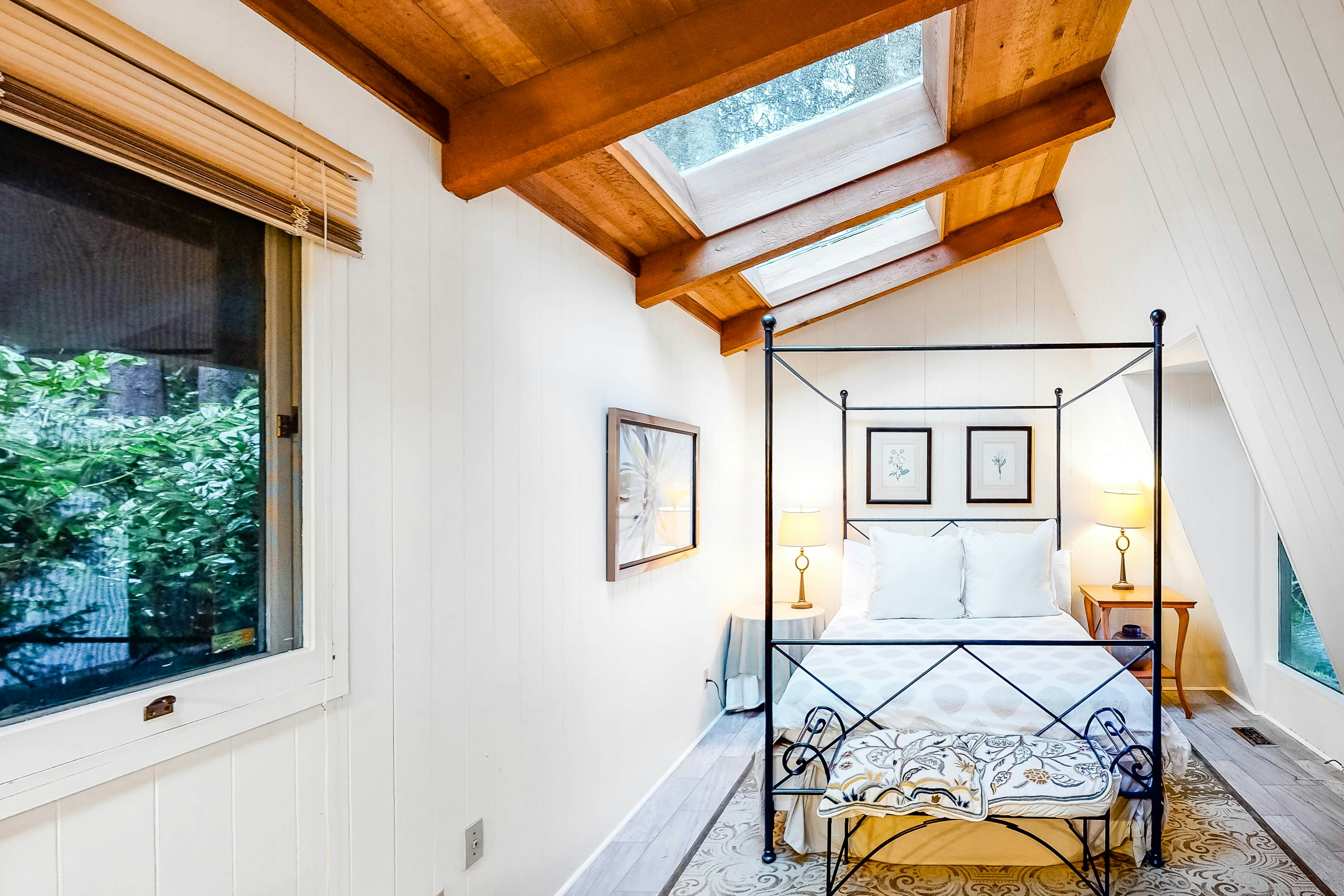 Lakefront house w/ private dock, firepit, and sunset views