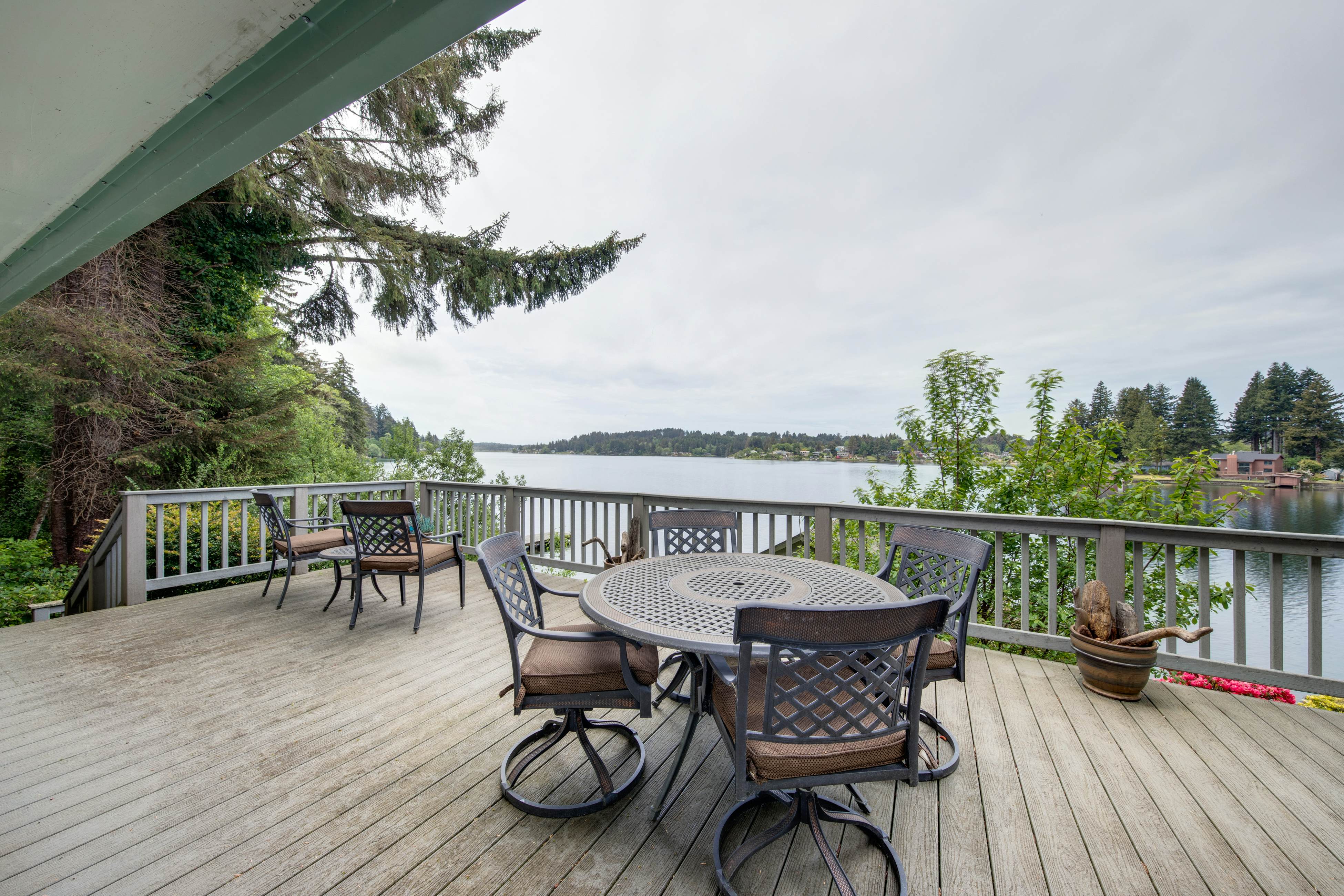 Lakefront house w/ private dock, firepit, and sunset views