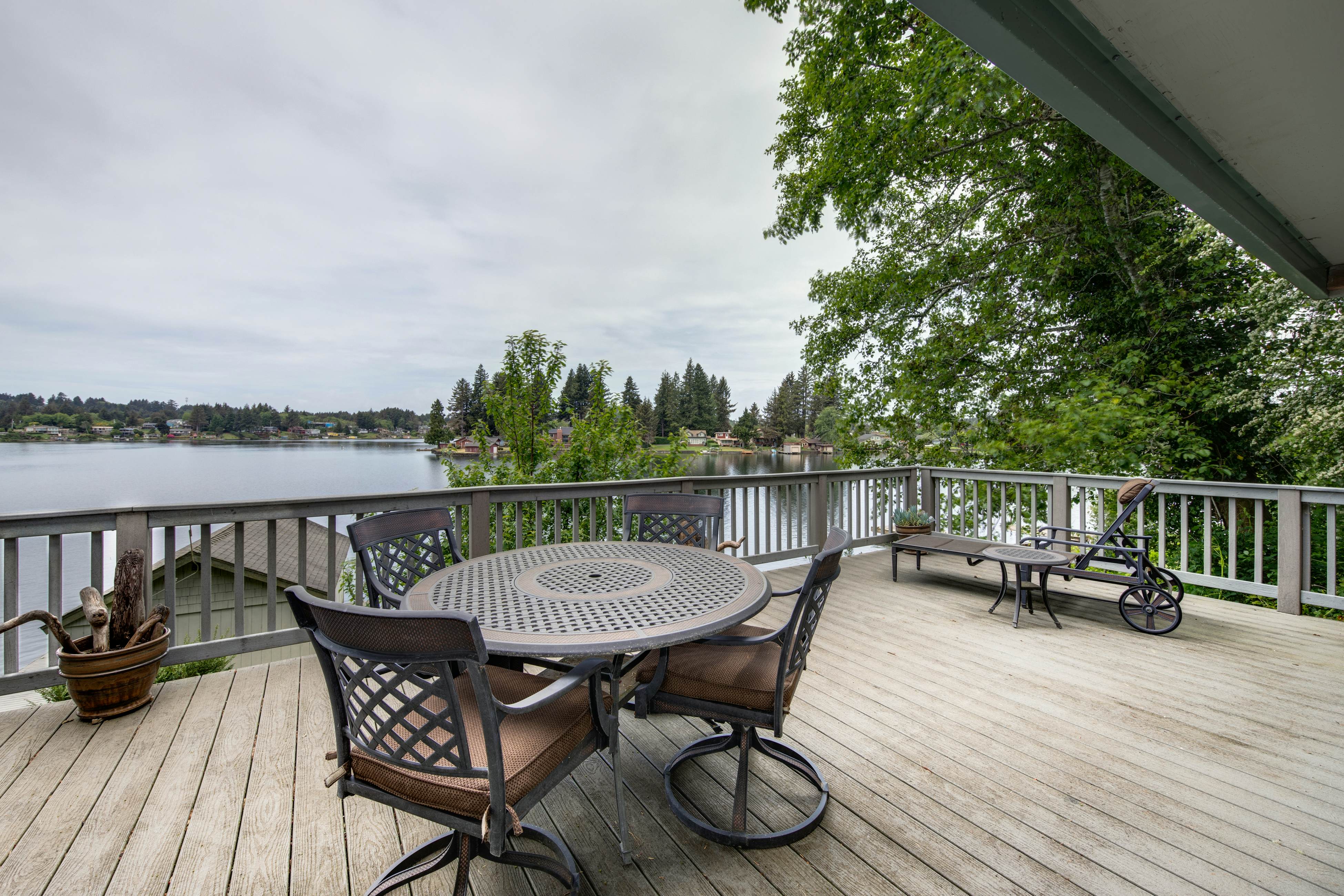 Lakefront house w/ private dock, firepit, and sunset views