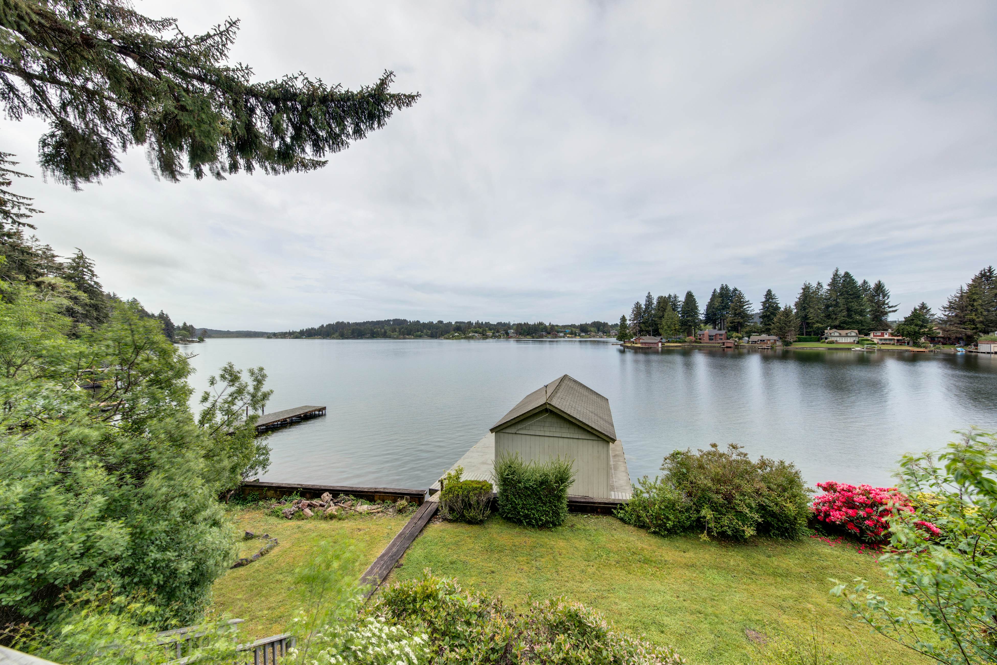 Lakefront house w/ private dock, firepit, and sunset views