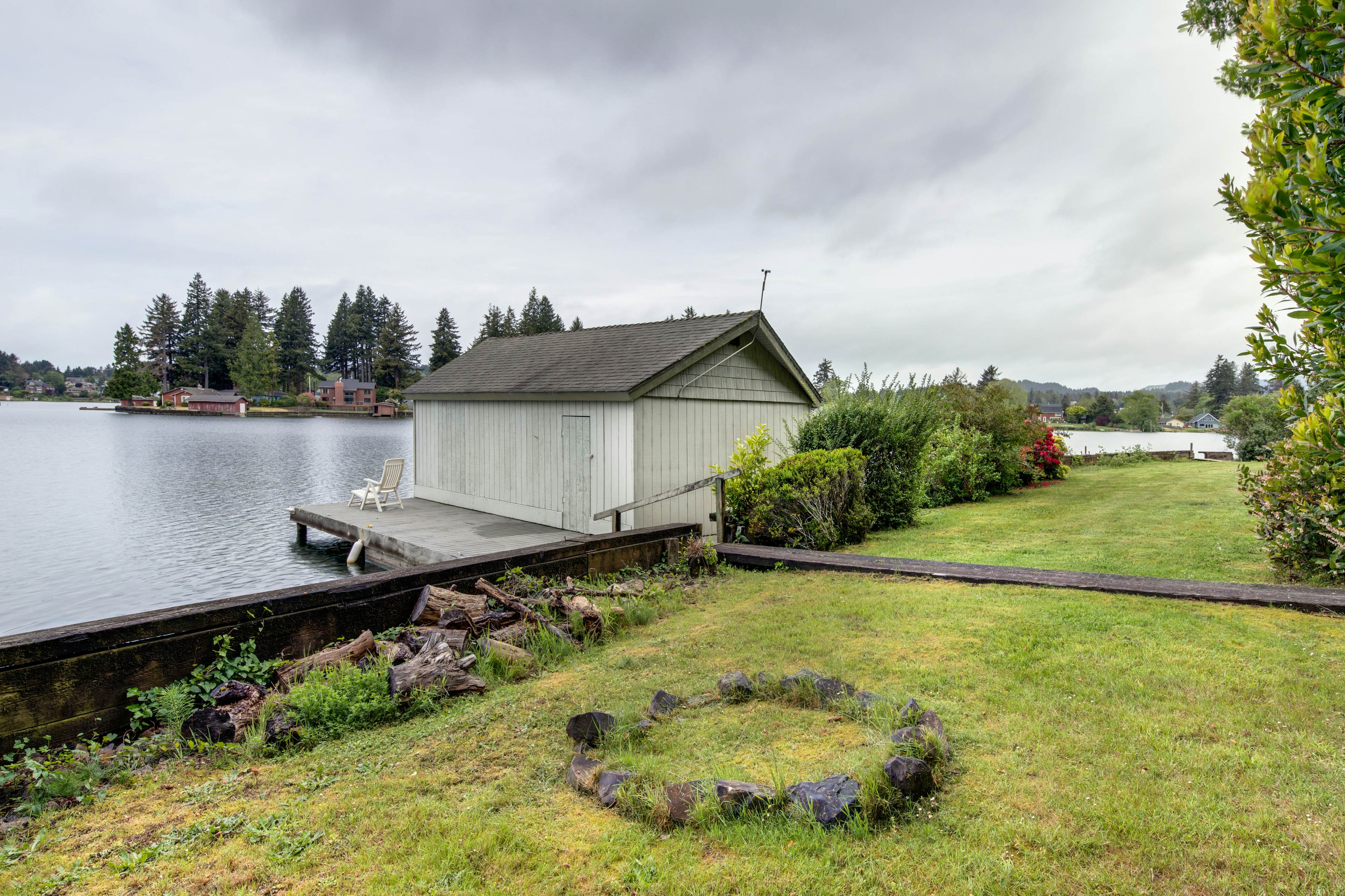 Lakefront house w/ private dock, firepit, and sunset views