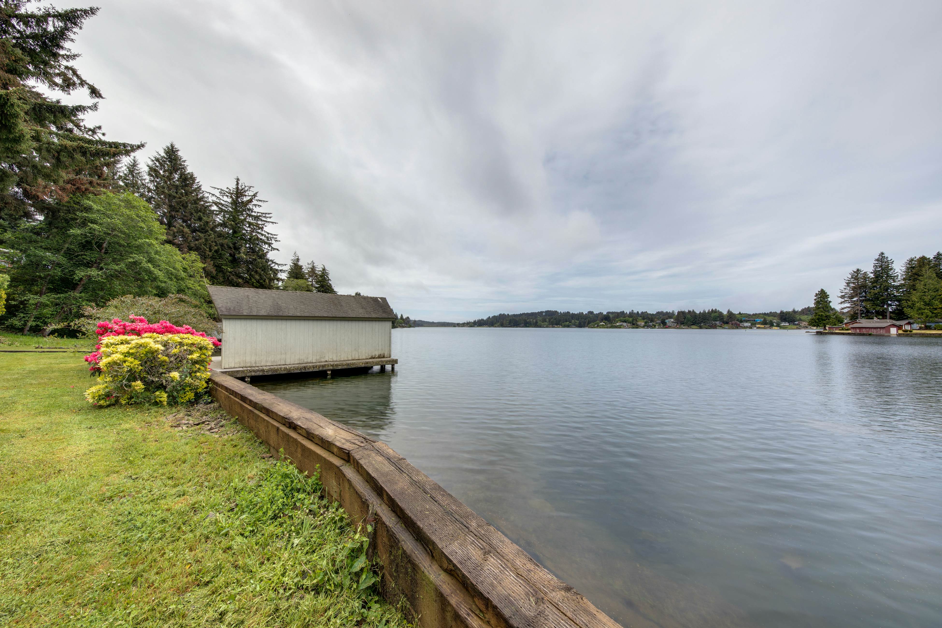 Lakefront house w/ private dock, firepit, and sunset views
