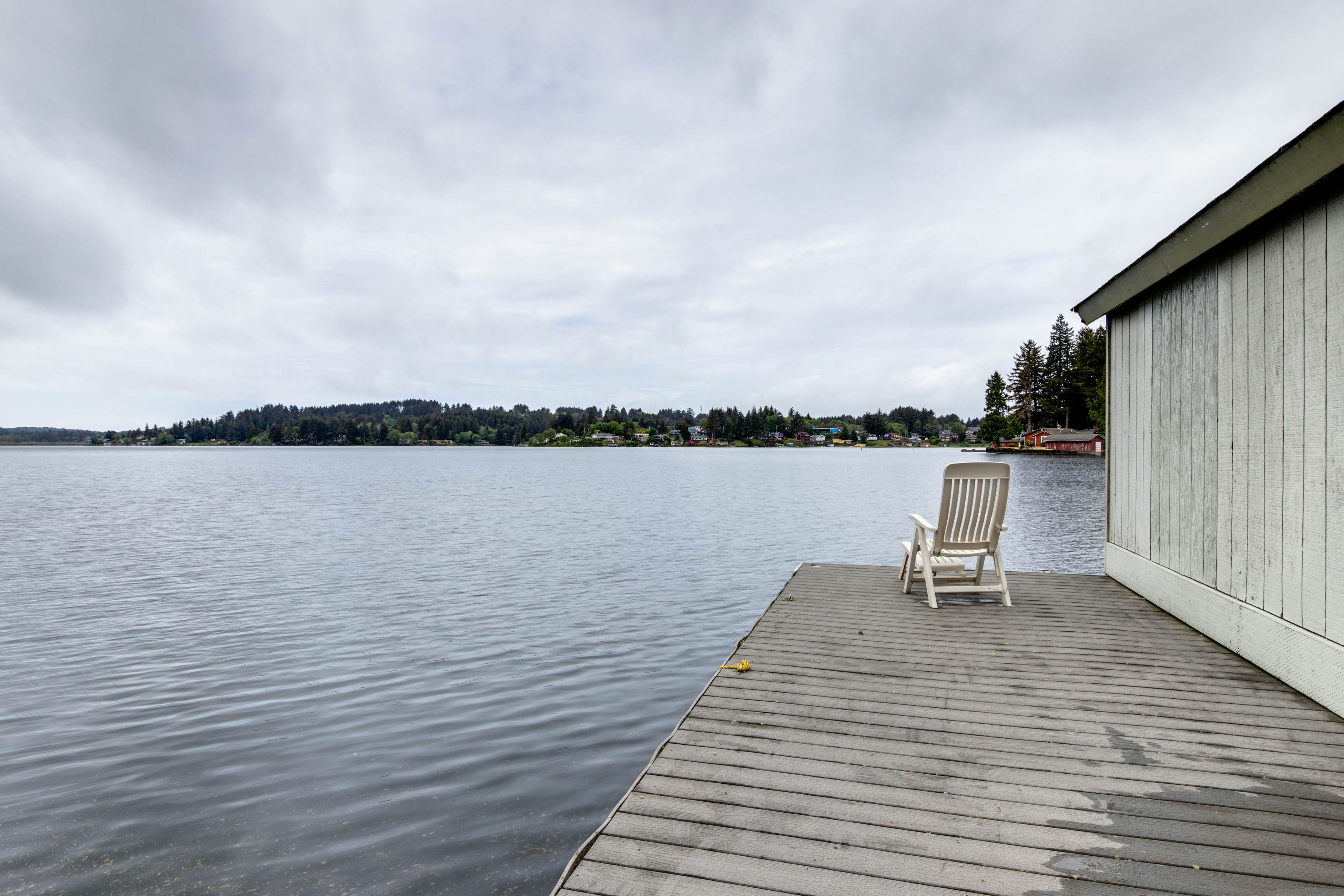 Lakefront house w/ private dock, firepit, and sunset views