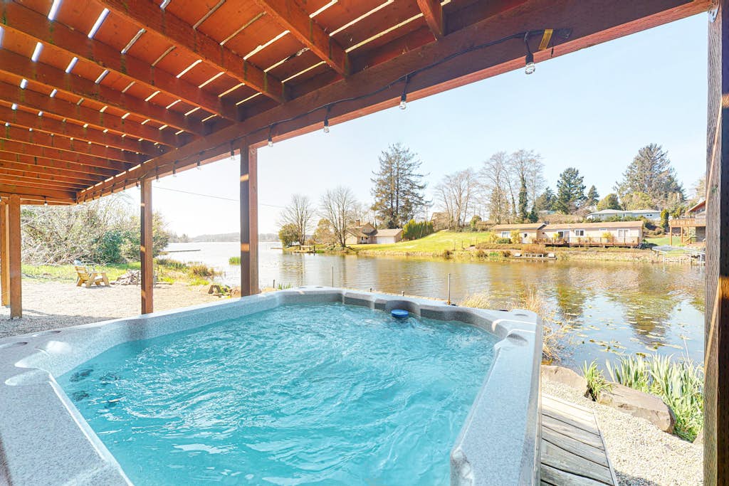 Chill Side Lake House