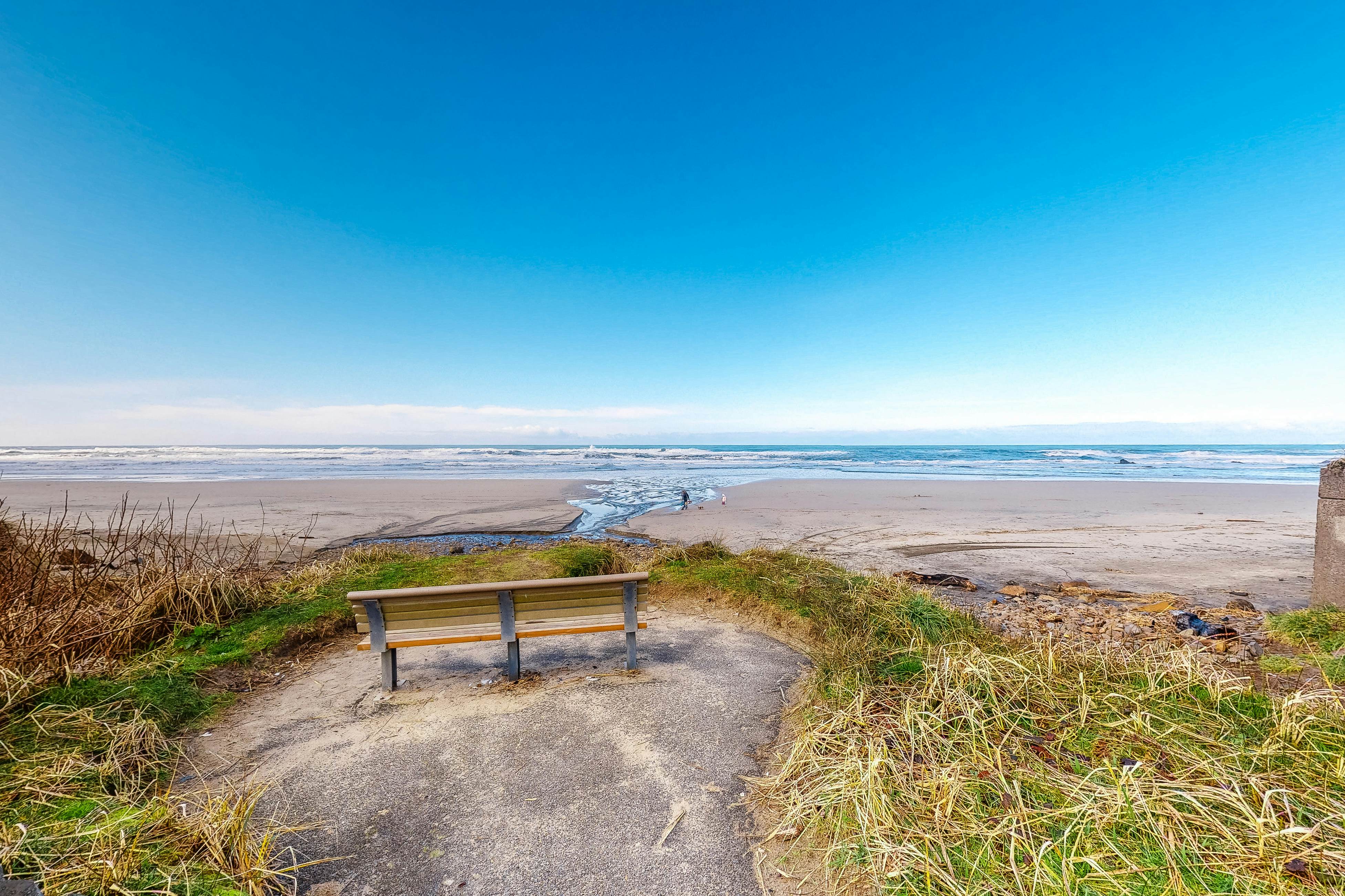 Charming Lakefront Home with Private Hot Tub, Dock, and High-Speed WiFi