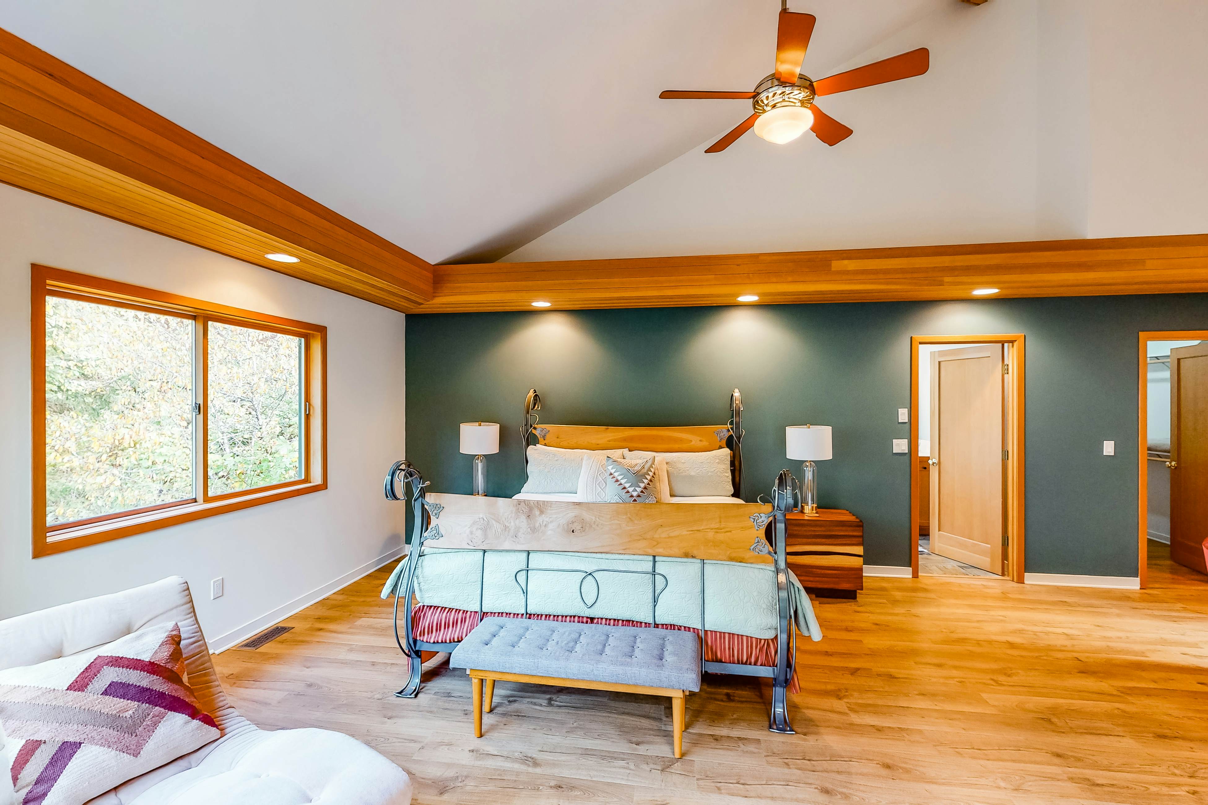 Luxury Riverfront Home with Several Acres Hot Tub and Swimming Holes Dogs OK