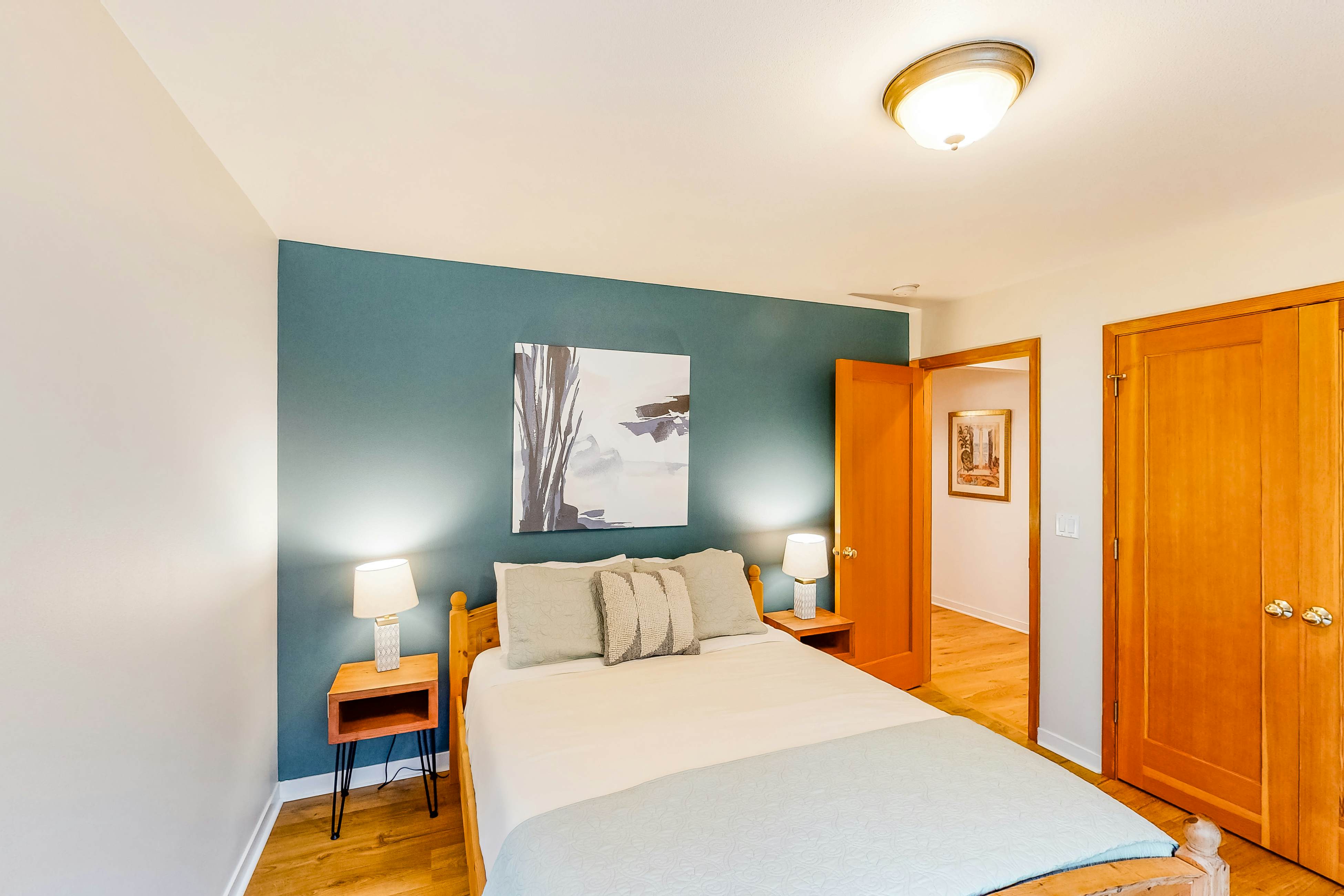 Luxury Riverfront Home with Several Acres Hot Tub and Swimming Holes Dogs OK