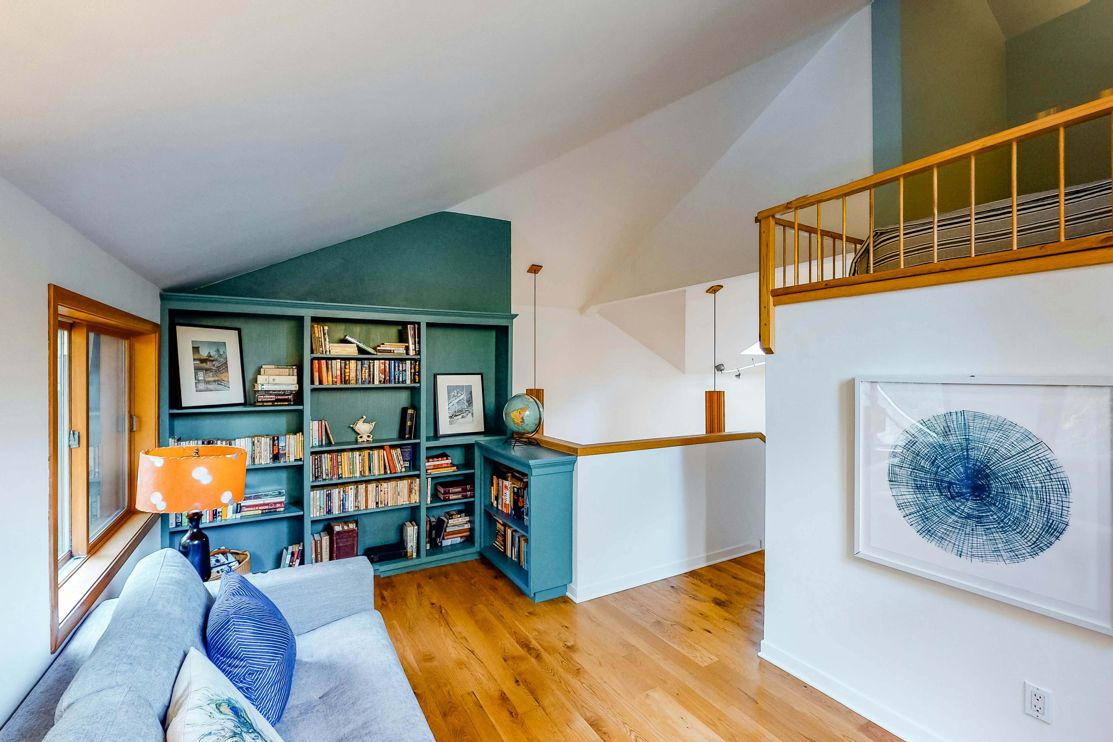 Luxury Riverfront Home with Several Acres Hot Tub and Swimming Holes Dogs OK