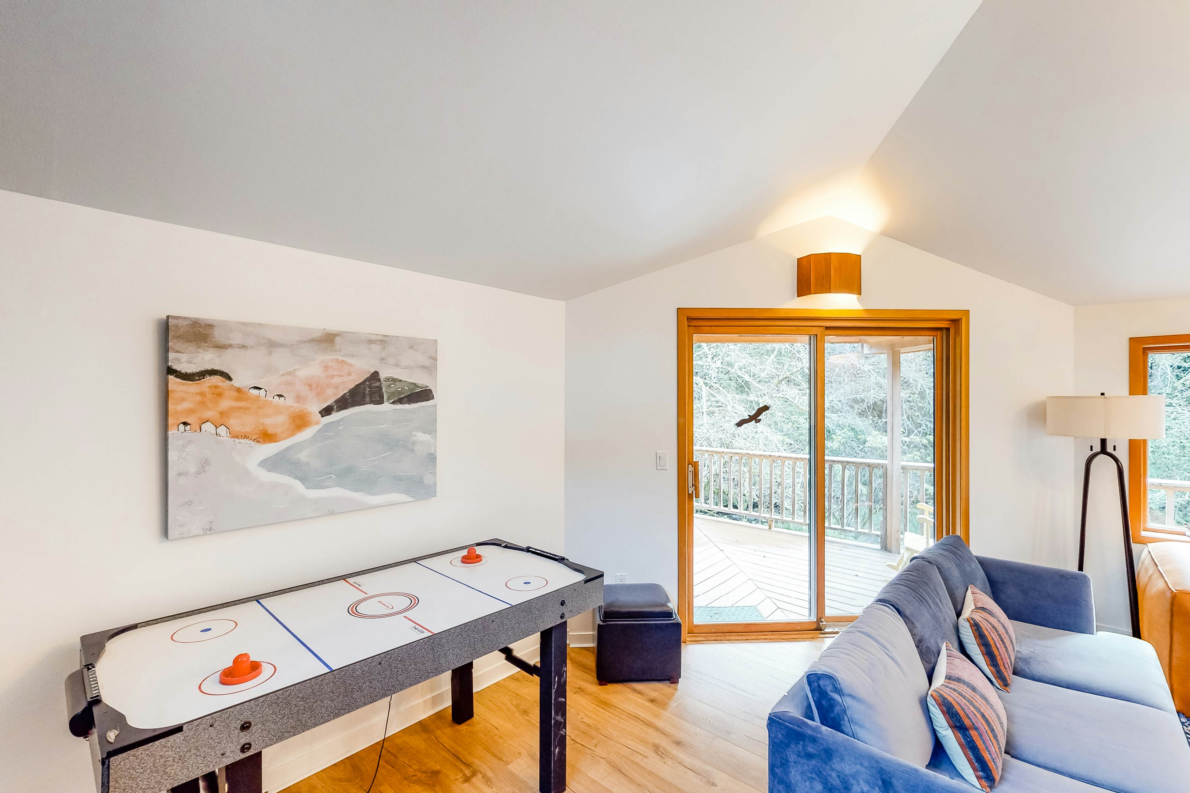 Luxury Riverfront Home with Several Acres Hot Tub and Swimming Holes Dogs OK