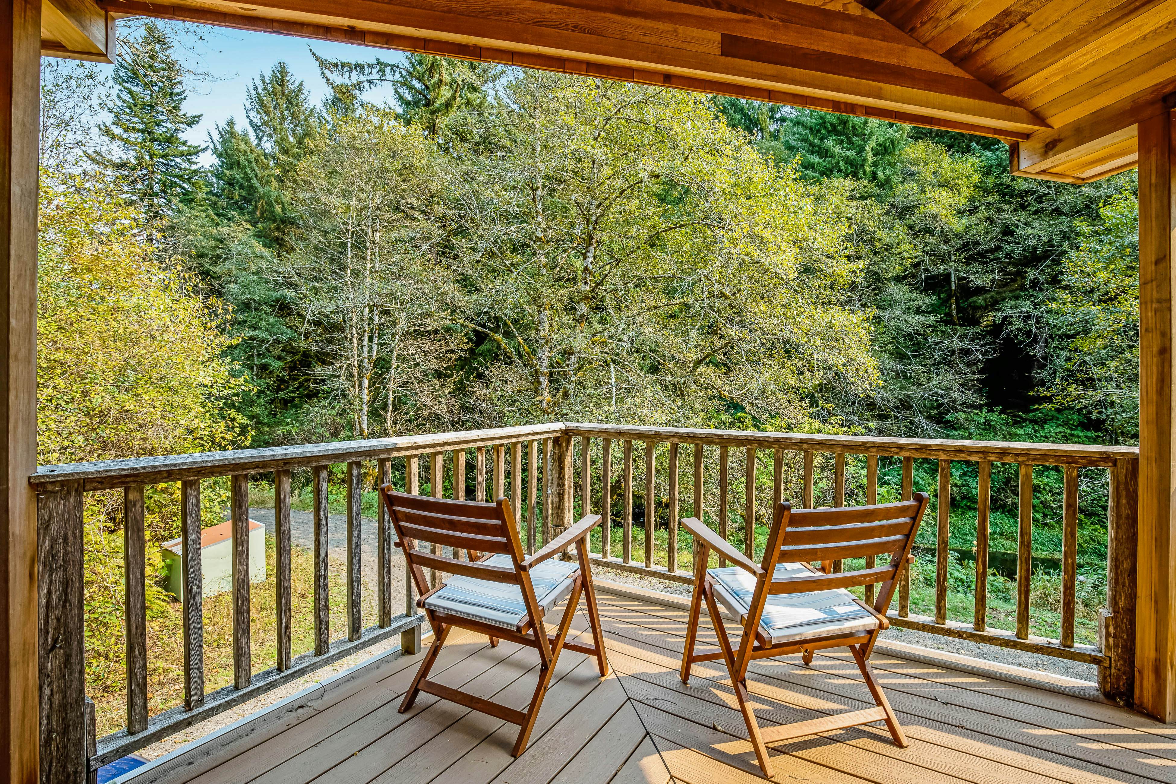 Luxury Riverfront Home with Several Acres Hot Tub and Swimming Holes Dogs OK