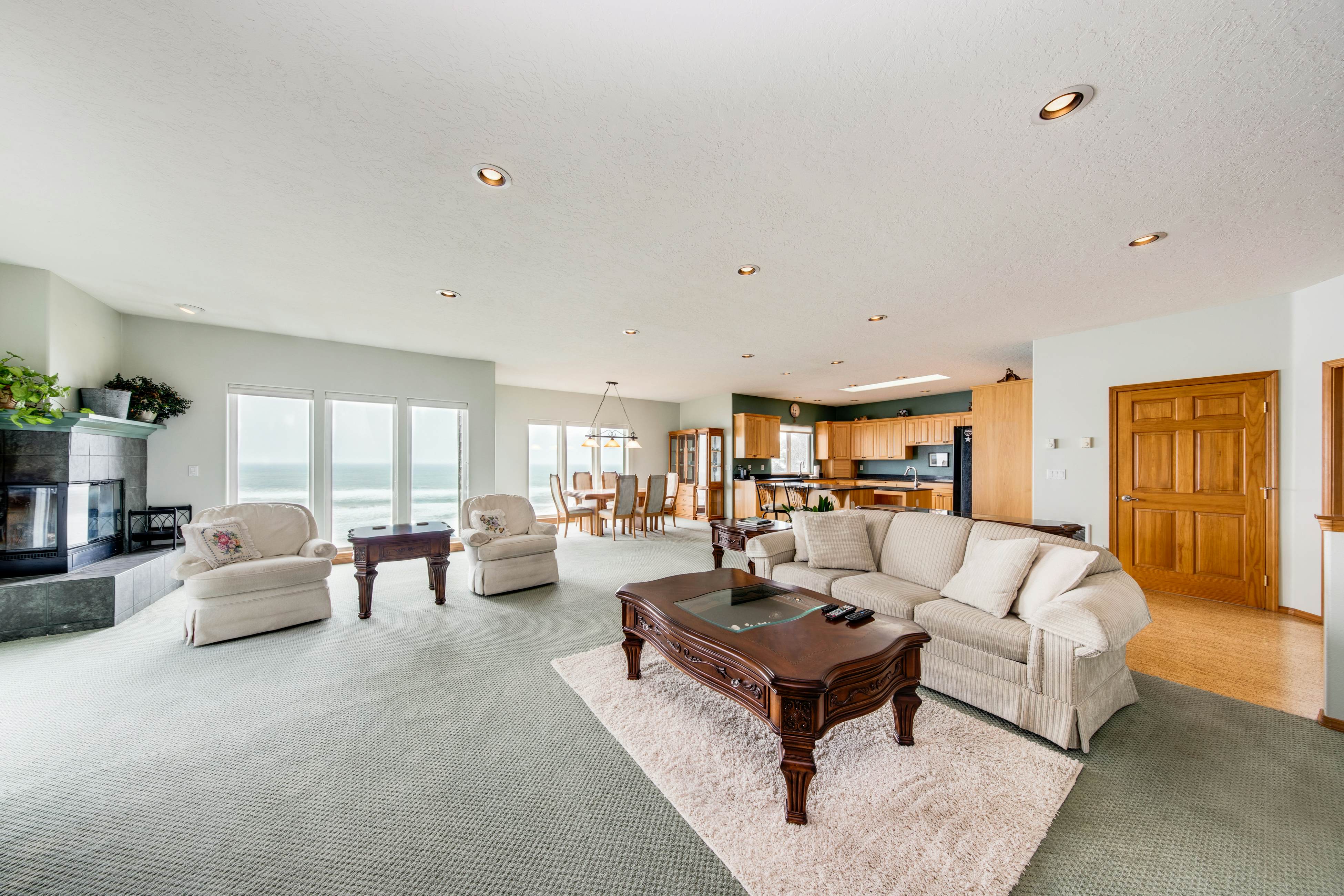 Dog Friendly Oceanfront House with Stunning Views Multi Level Deck and Fireplace