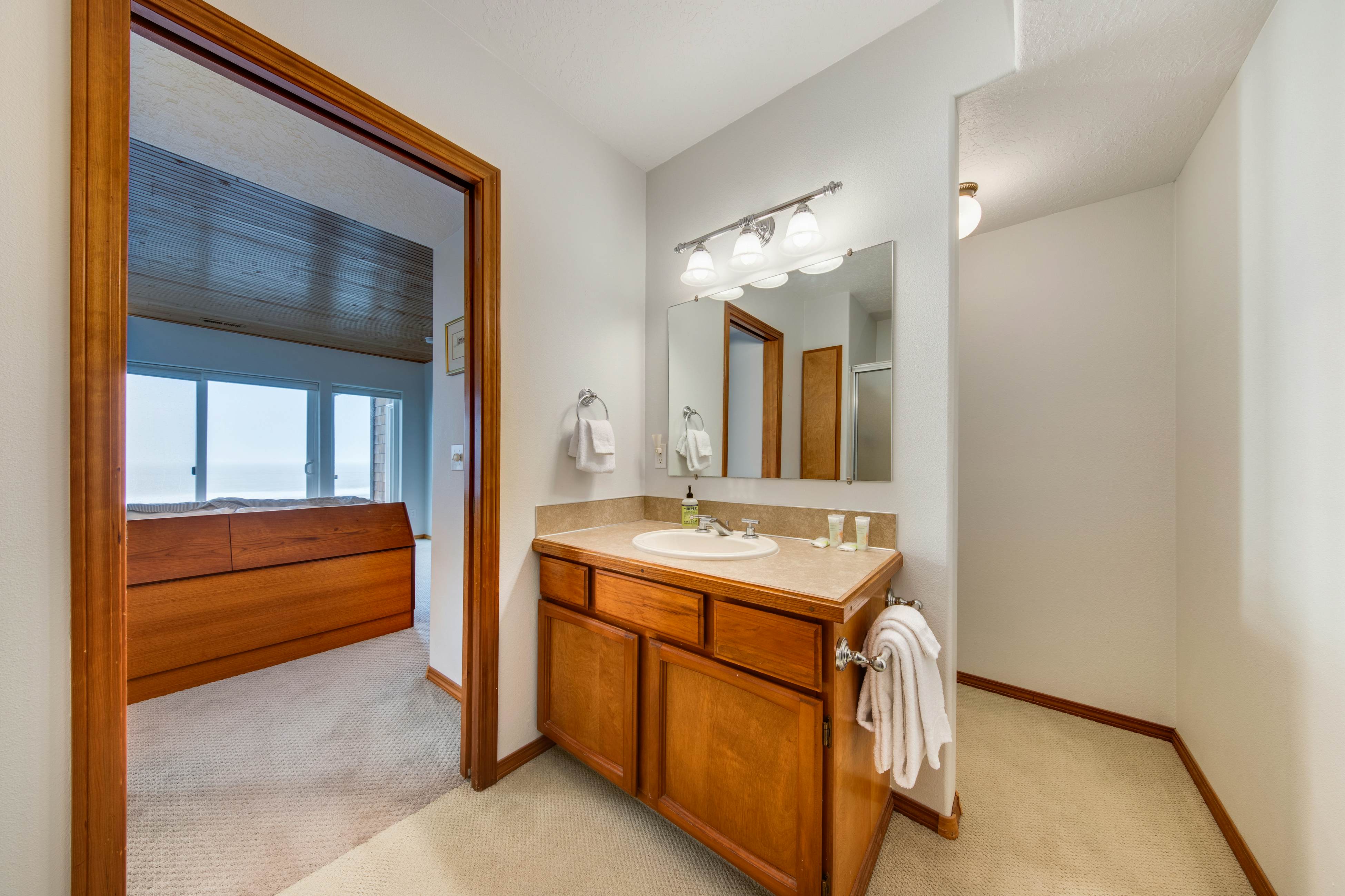 Dog Friendly Oceanfront House with Stunning Views Multi Level Deck and Fireplace