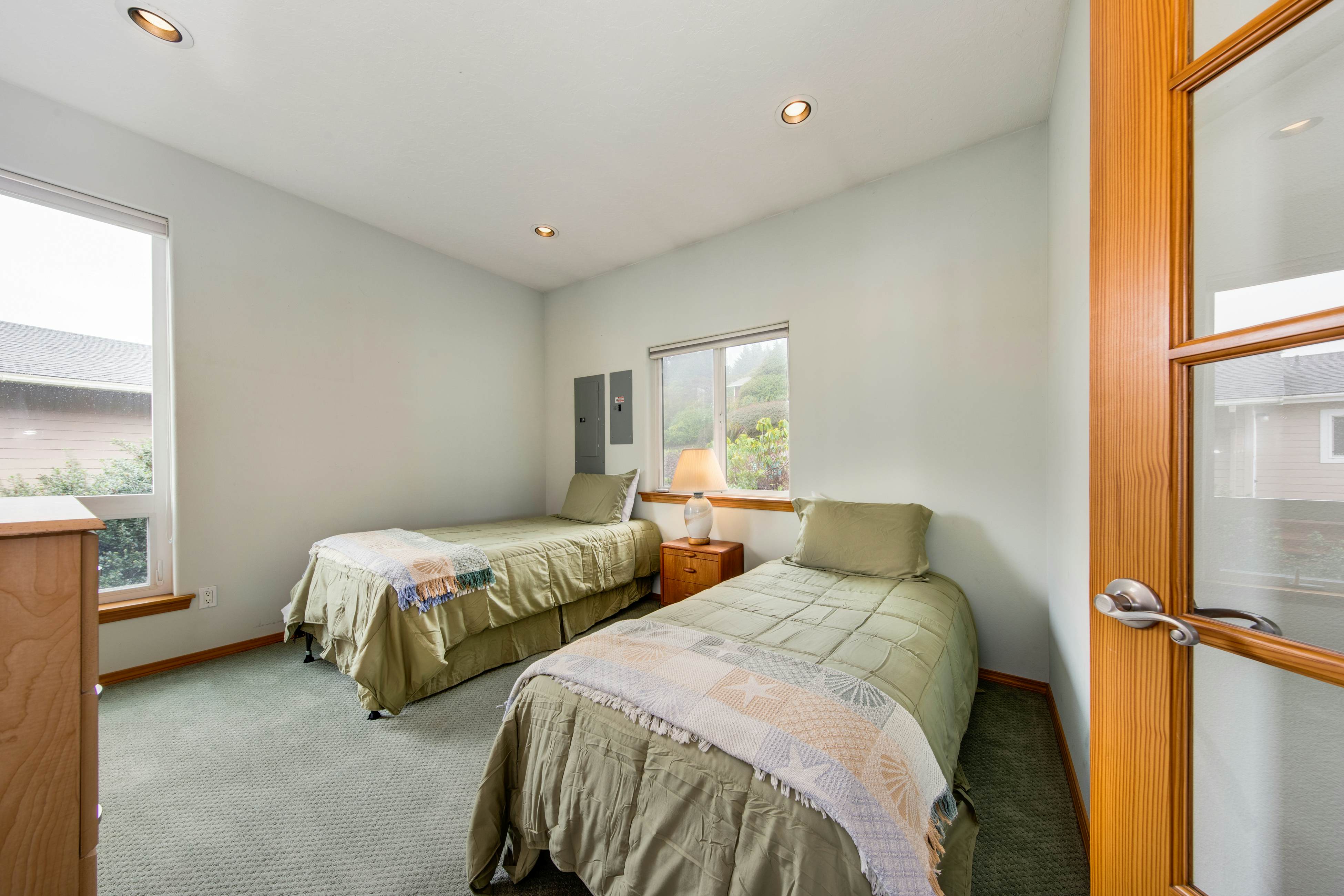 Dog Friendly Oceanfront House with Stunning Views Multi Level Deck and Fireplace