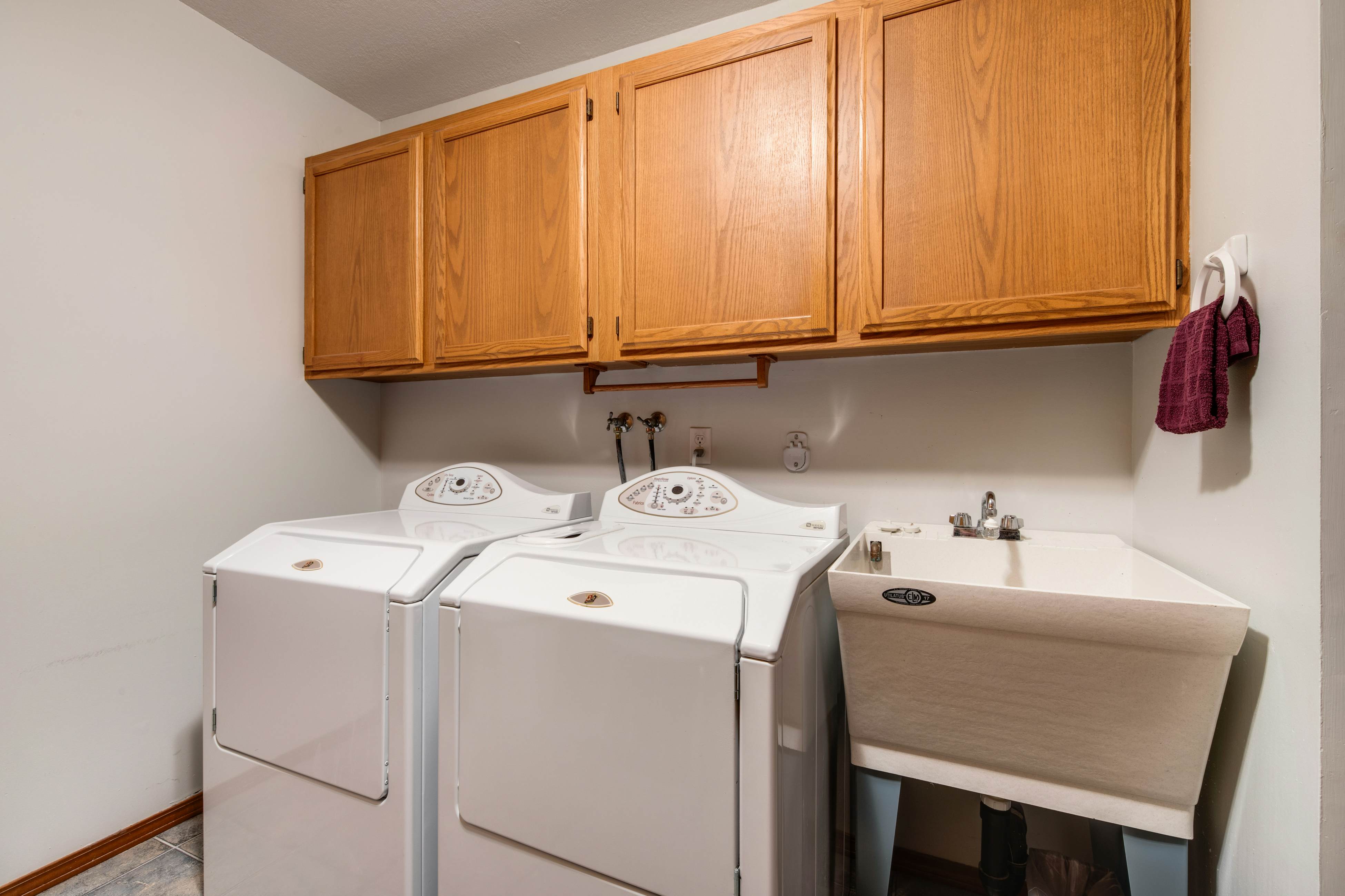 Dog Friendly Oceanfront House with Stunning Views Multi Level Deck and Fireplace