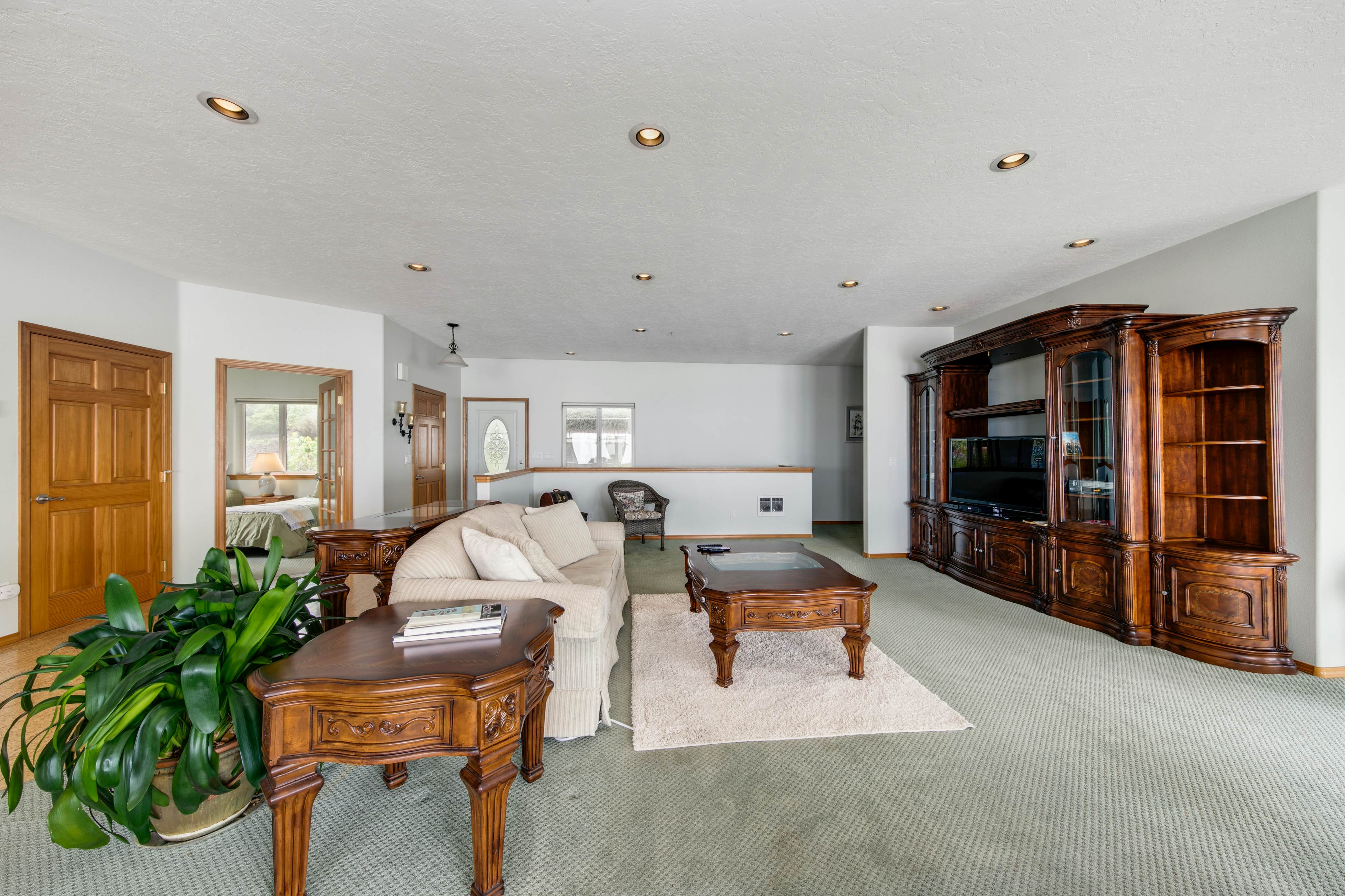 Dog Friendly Oceanfront House with Stunning Views Multi Level Deck and Fireplace