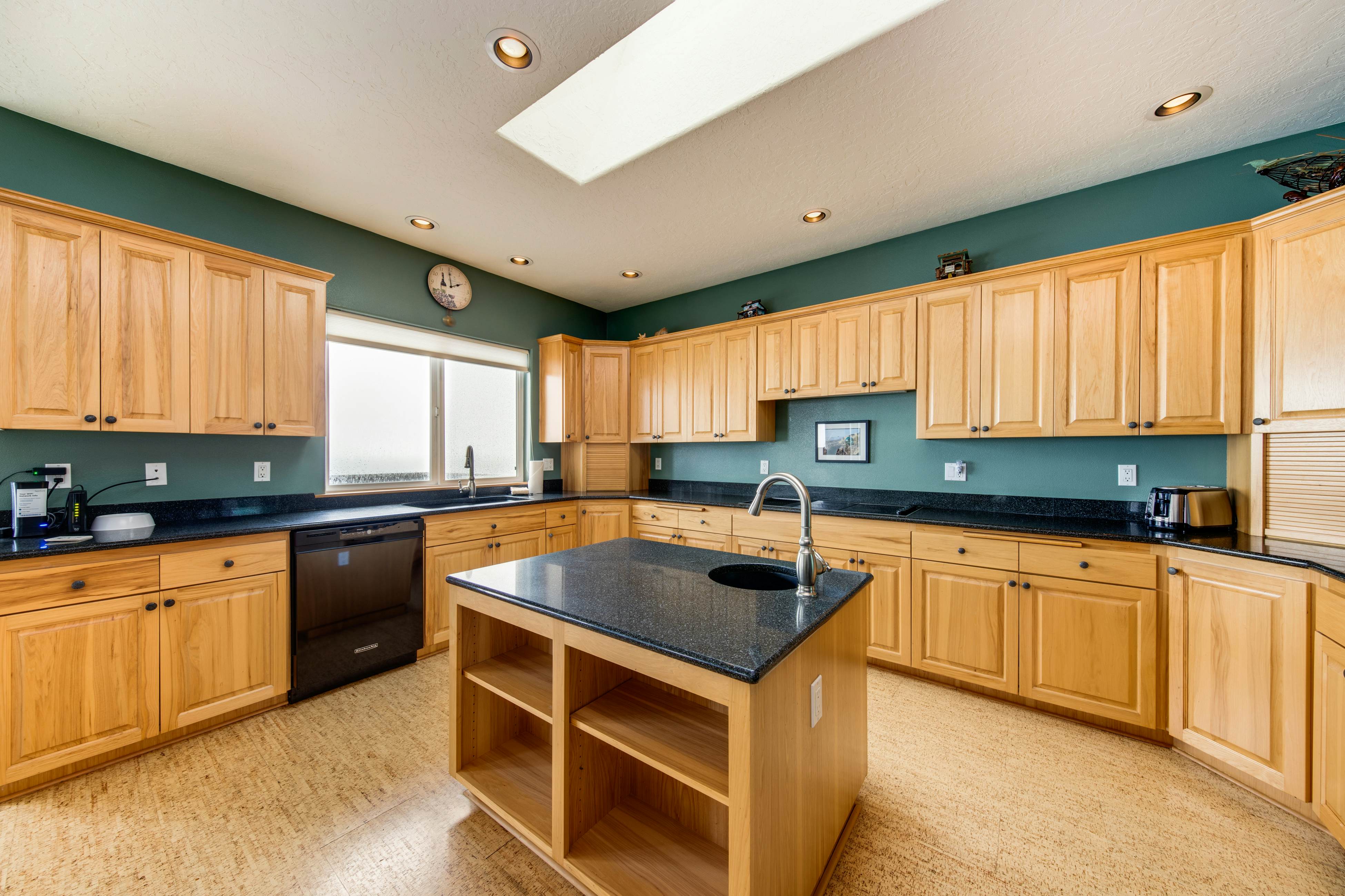 Dog Friendly Oceanfront House with Stunning Views Multi Level Deck and Fireplace