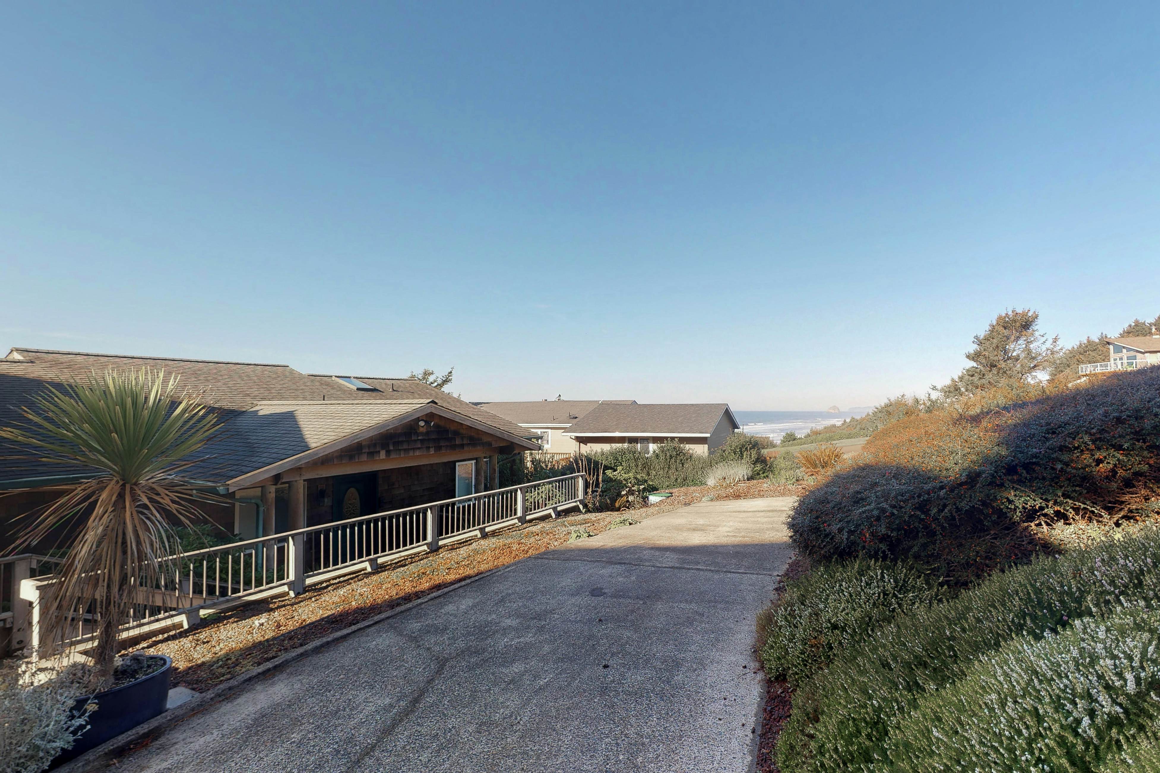 Dog Friendly Oceanfront House with Stunning Views Multi Level Deck and Fireplace