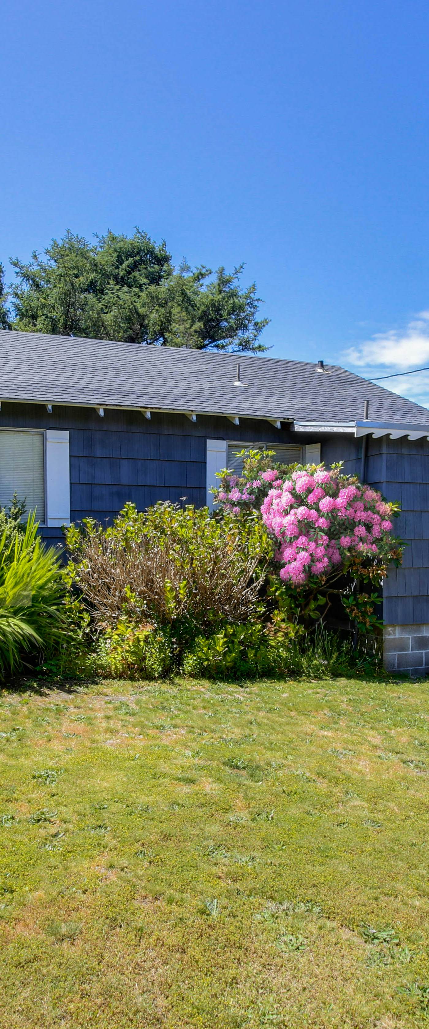 Dog-Friendly Beach Cottage in Peaceful Neskowin 