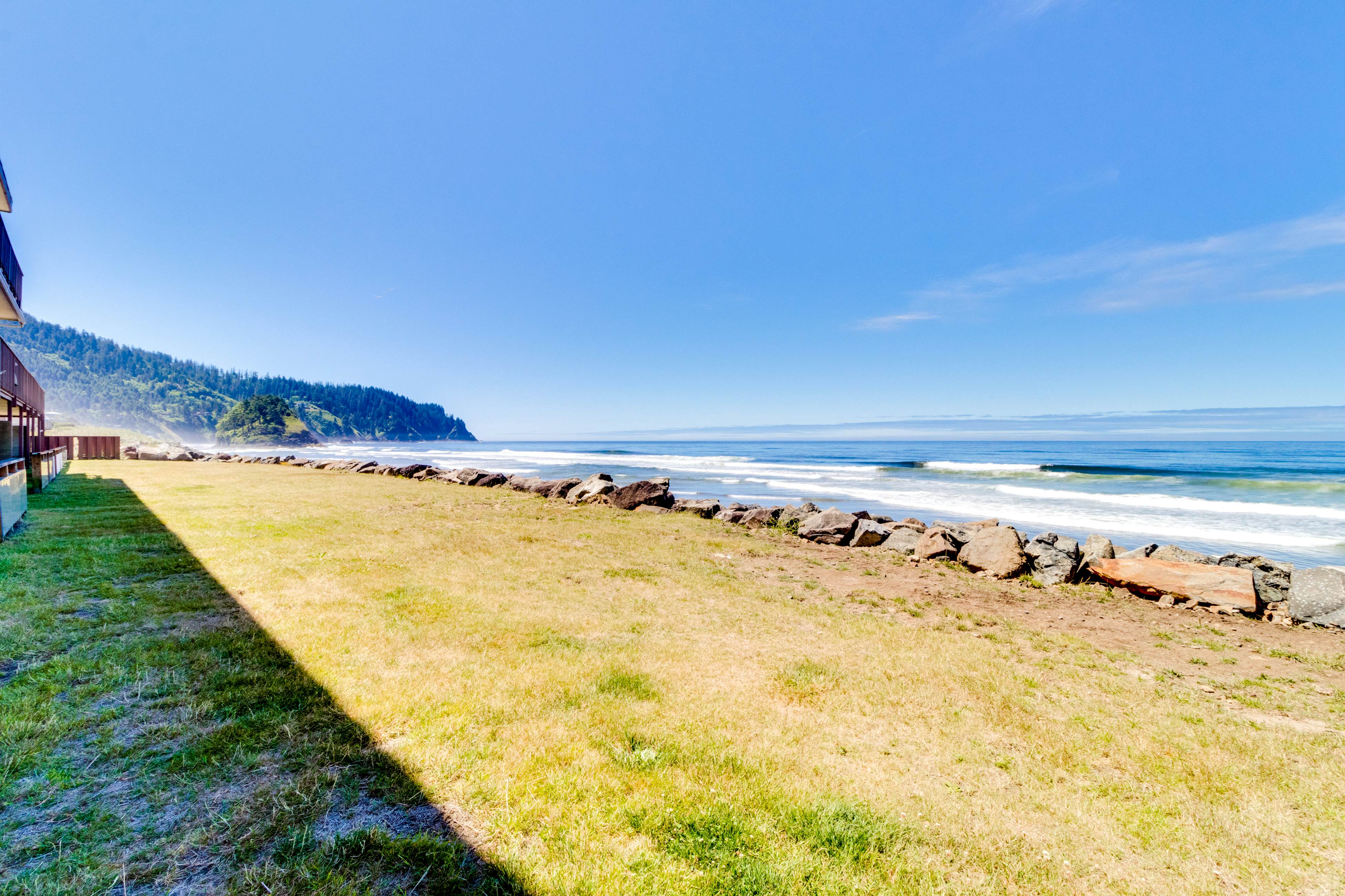 Dog-Friendly Oceanfront Condo with Sweeping Views and Beach Access