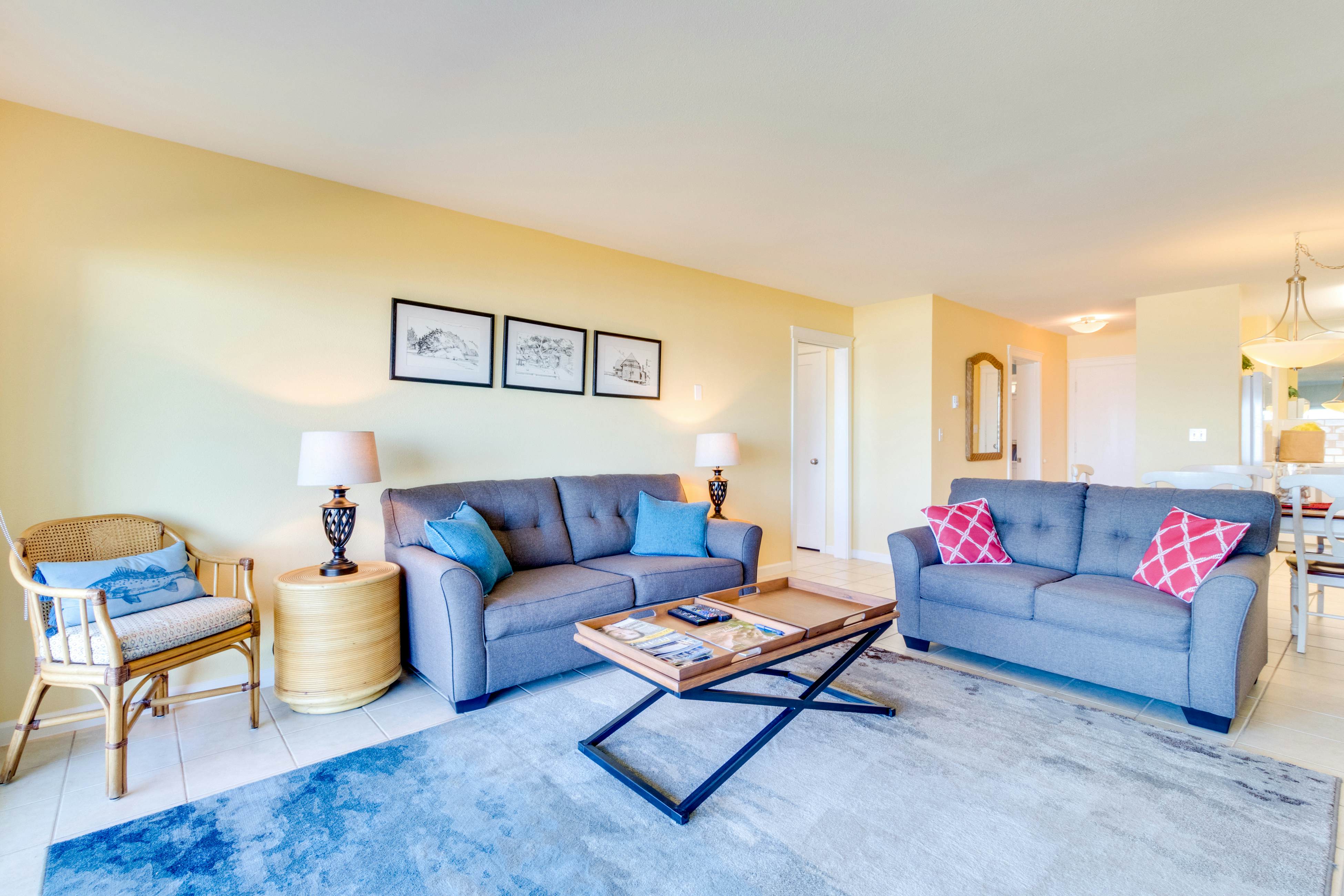 Dog-Friendly Oceanfront Condo with Sweeping Views and Beach Access