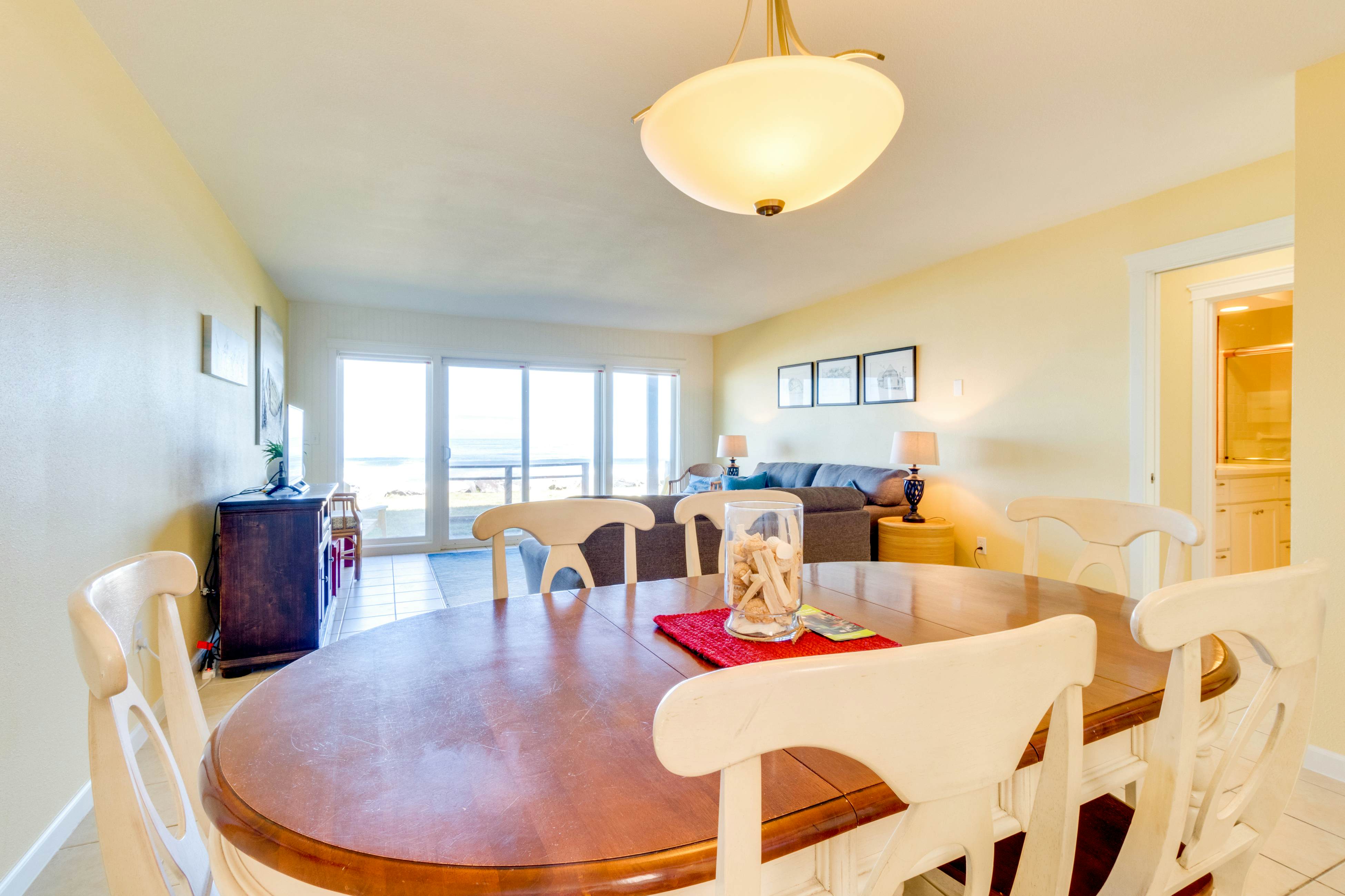 Dog-Friendly Oceanfront Condo with Sweeping Views and Beach Access