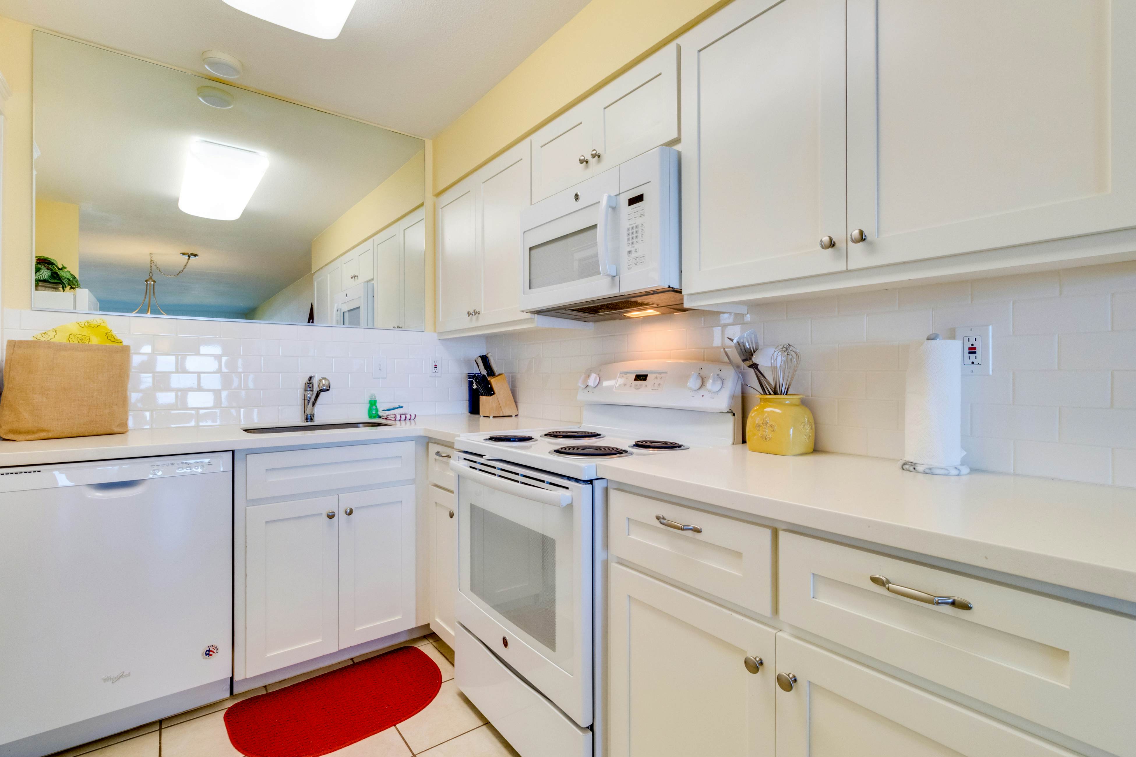 Dog-Friendly Oceanfront Condo with Sweeping Views and Beach Access