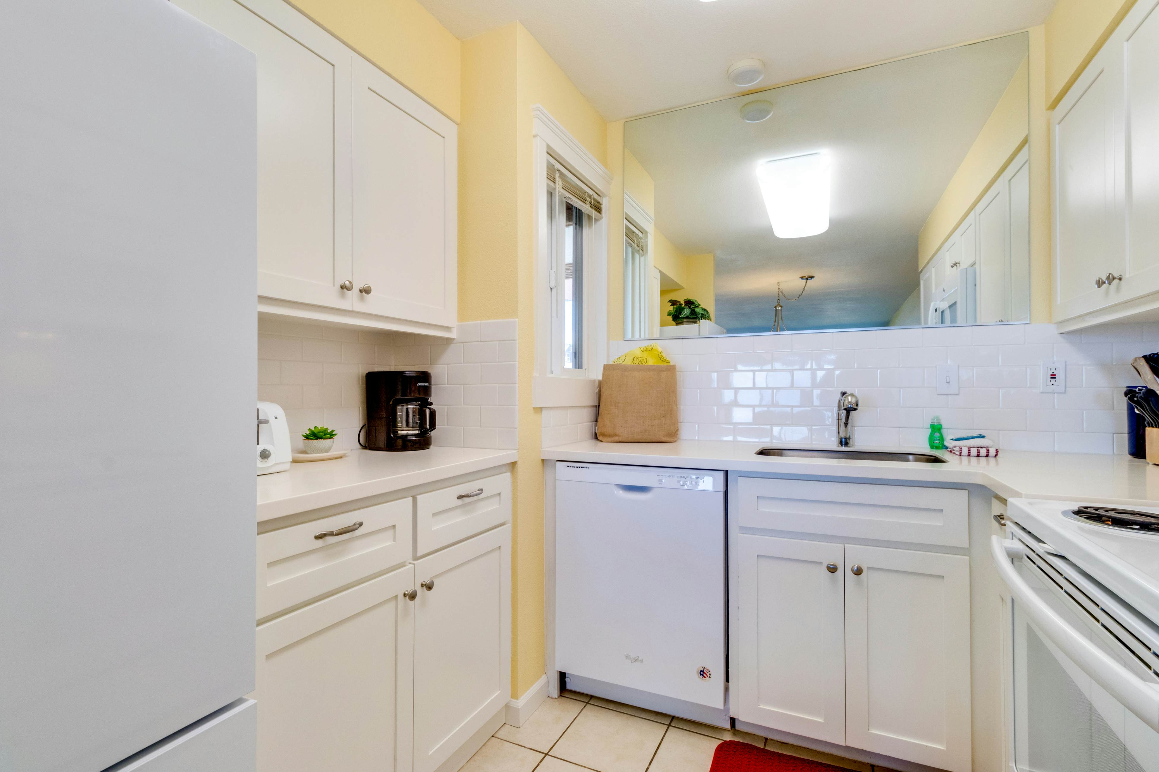 Dog-Friendly Oceanfront Condo with Sweeping Views and Beach Access