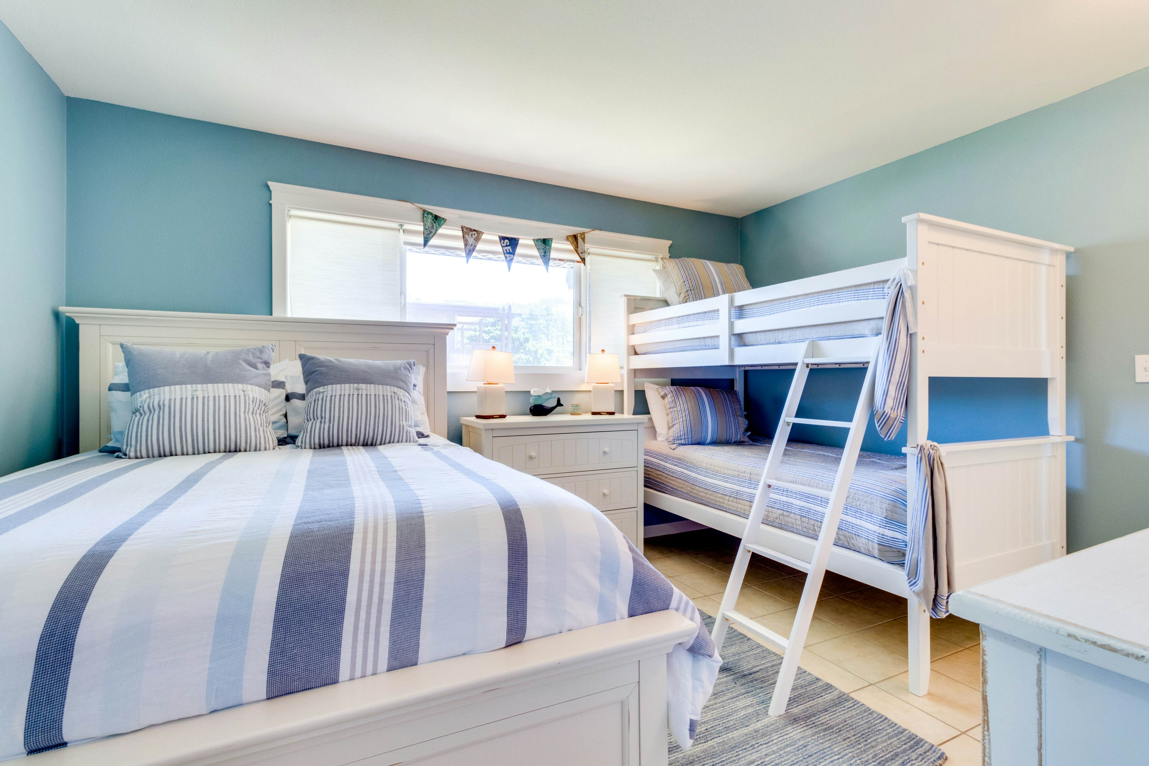 Dog-Friendly Oceanfront Condo with Sweeping Views and Beach Access