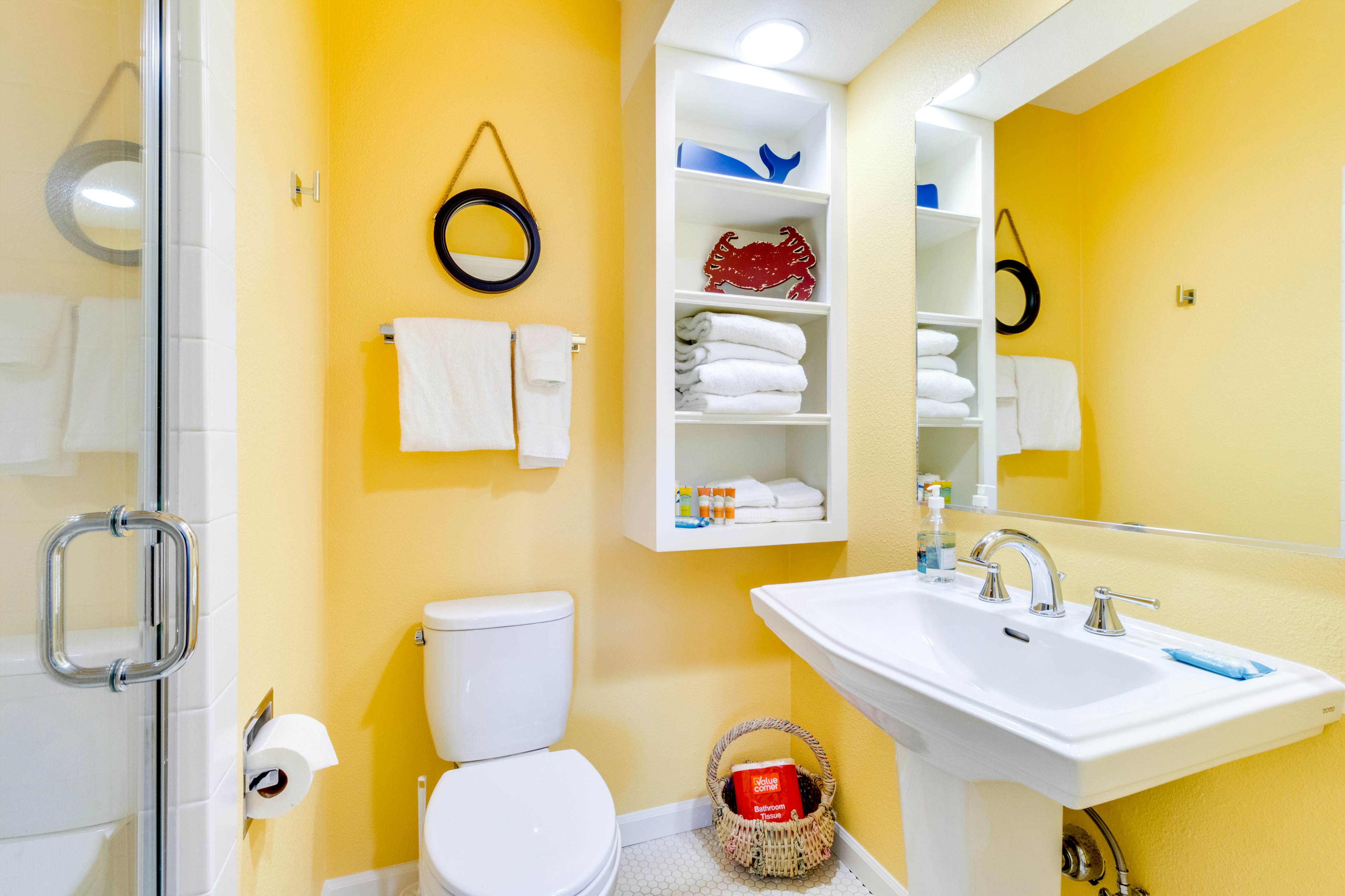 Dog-Friendly Oceanfront Condo with Sweeping Views and Beach Access